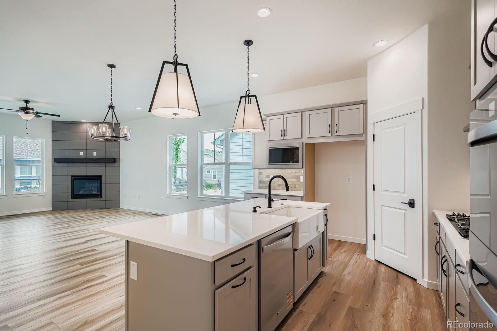 MLS Image #10 for 8925 s riviera way,aurora, Colorado