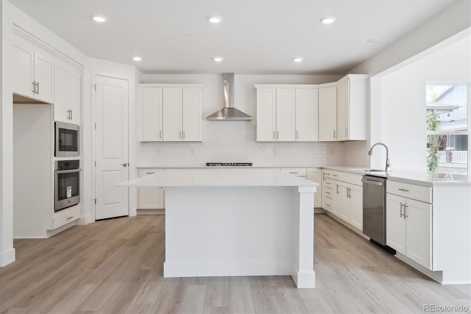 MLS Image #8 for 8338  snake river street,littleton, Colorado