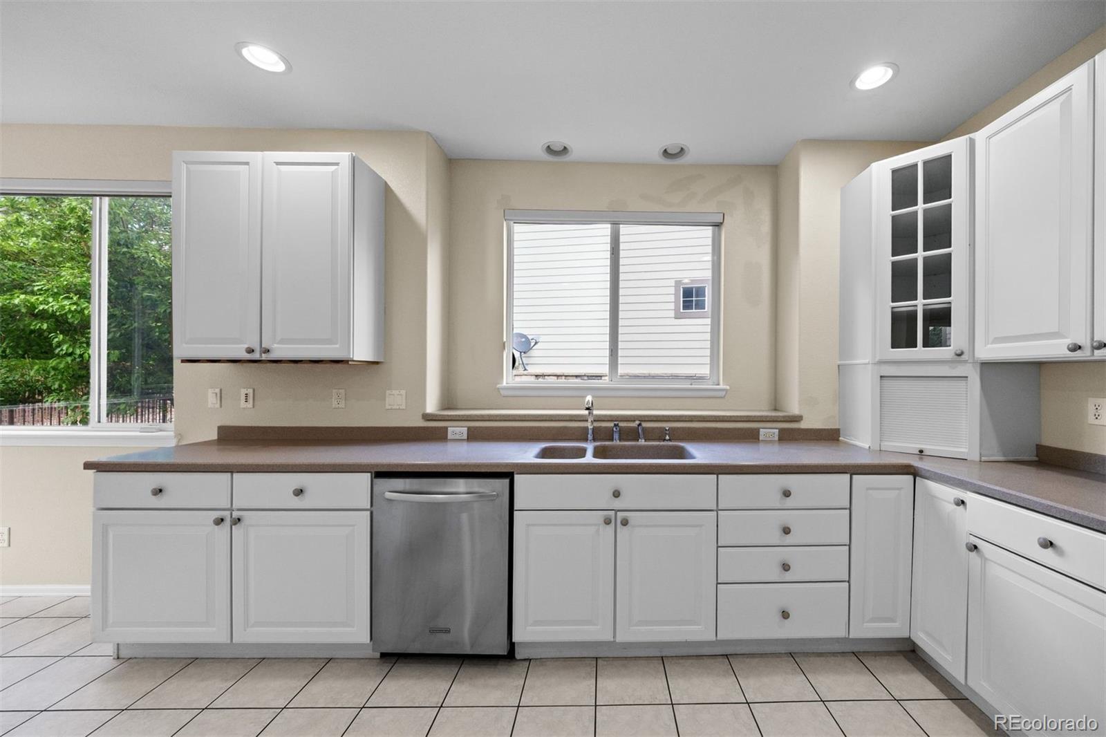 MLS Image #16 for 6427 s tibet street,aurora, Colorado