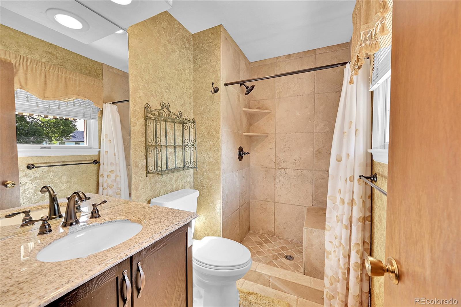 MLS Image #16 for 12348  elizabeth court,thornton, Colorado