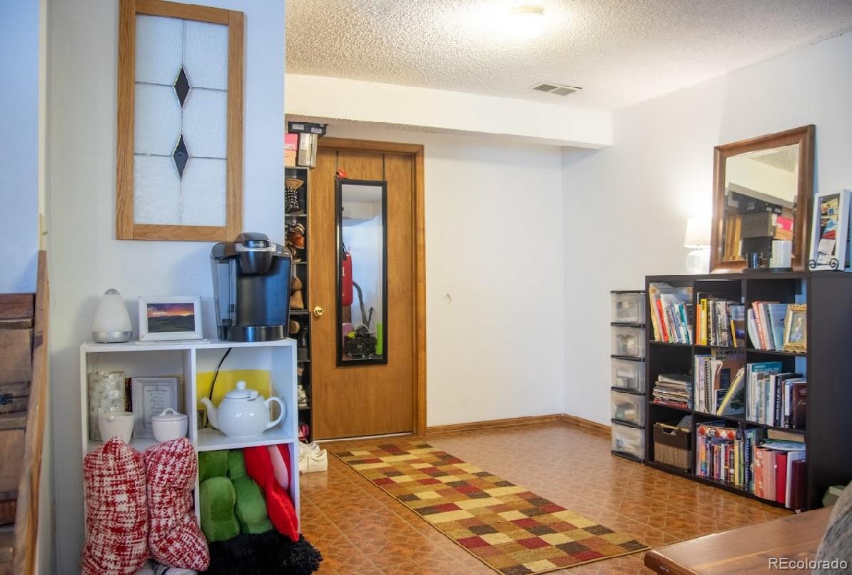 MLS Image #13 for 19930 e cornell avenue,aurora, Colorado
