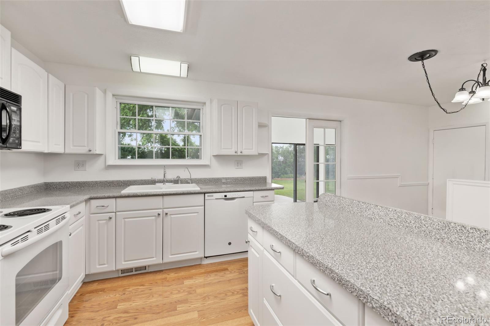MLS Image #4 for 16839 e amherst avenue,aurora, Colorado