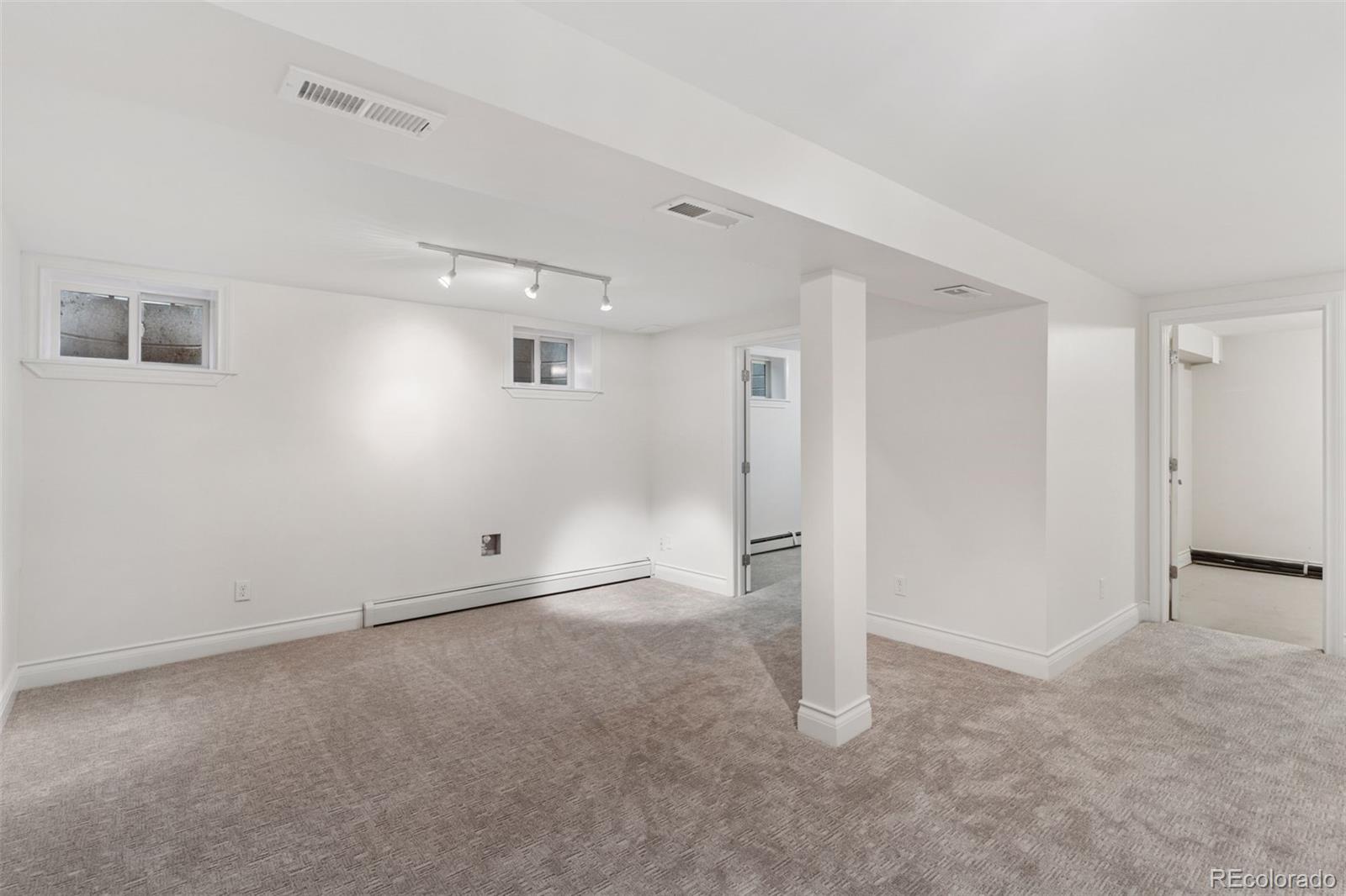 MLS Image #38 for 3190 s detroit street,denver, Colorado