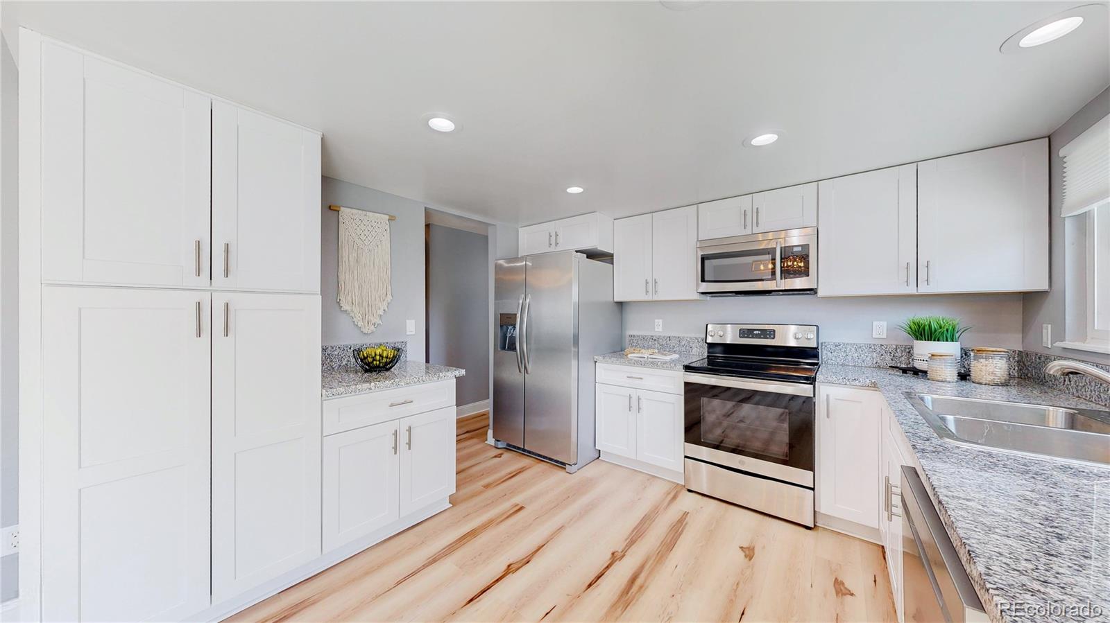 MLS Image #8 for 3883 s fraser street,aurora, Colorado