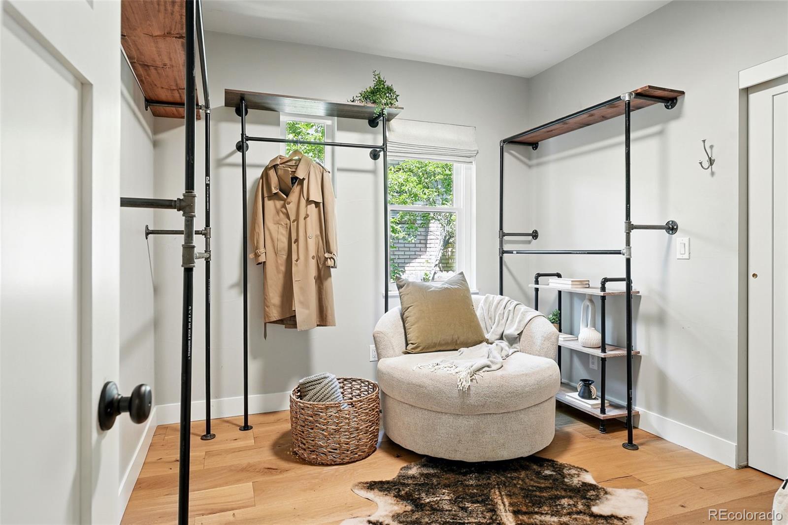 MLS Image #18 for 635  fillmore street,denver, Colorado