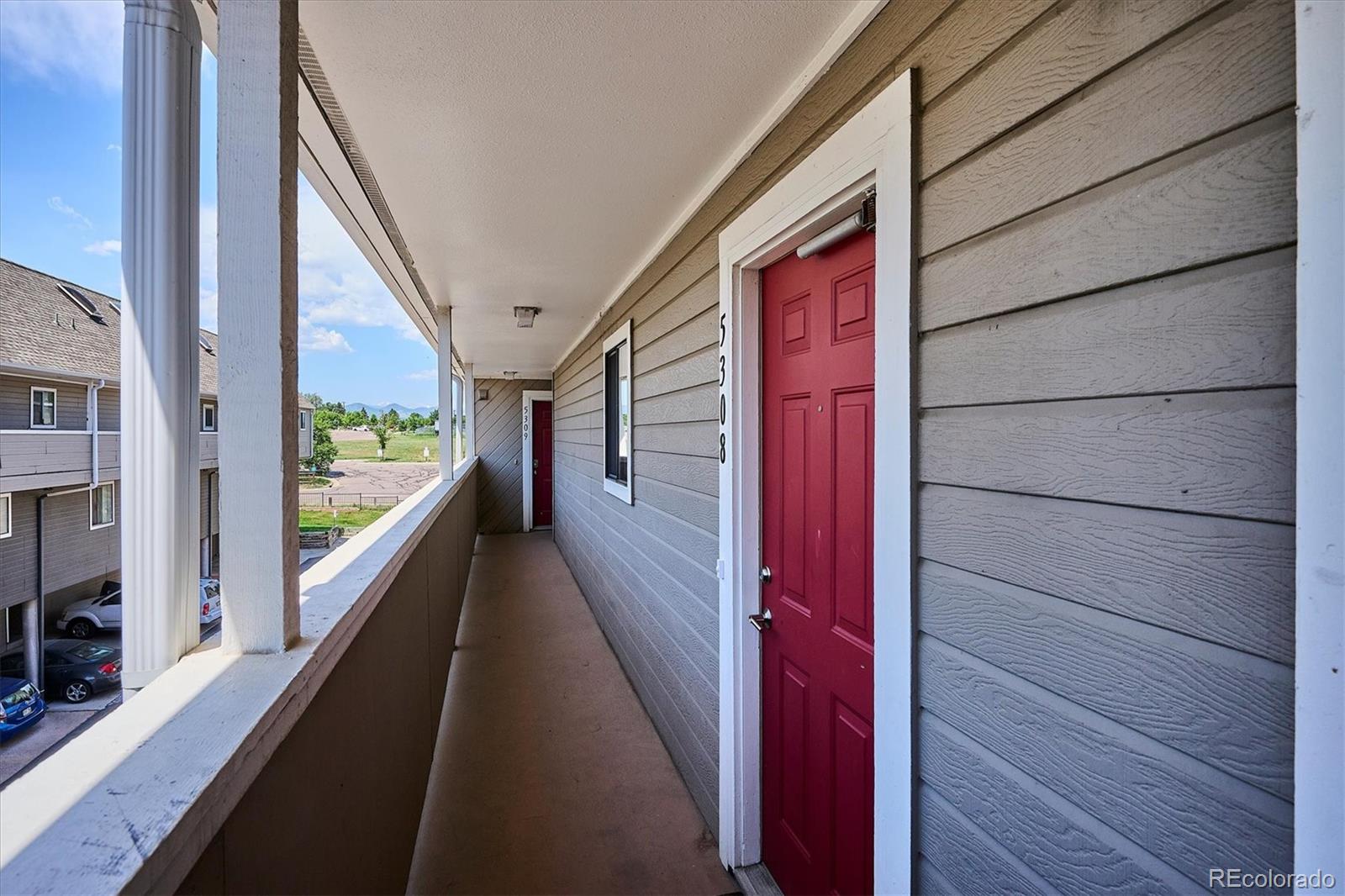 MLS Image #15 for 5250 s huron way,littleton, Colorado