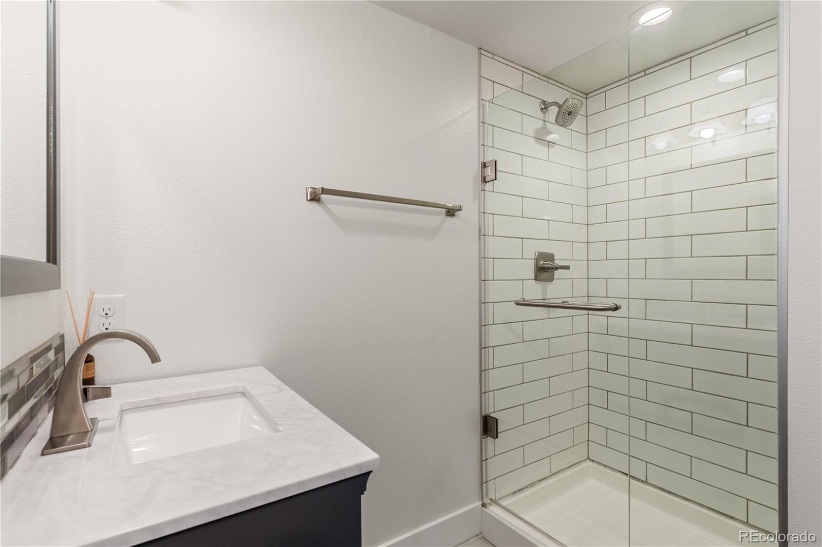 MLS Image #40 for 5525 e bails drive,denver, Colorado