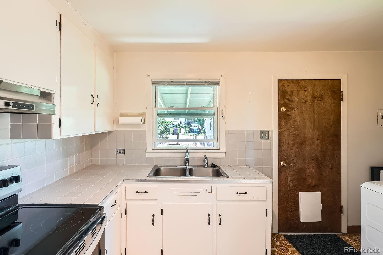 MLS Image #11 for 1140 s xavier street,denver, Colorado