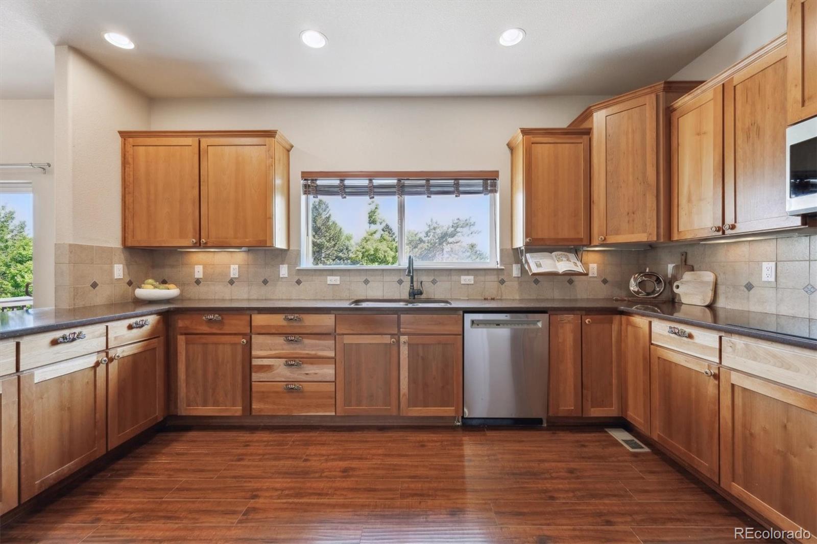 MLS Image #10 for 9636 w 71st place,arvada, Colorado