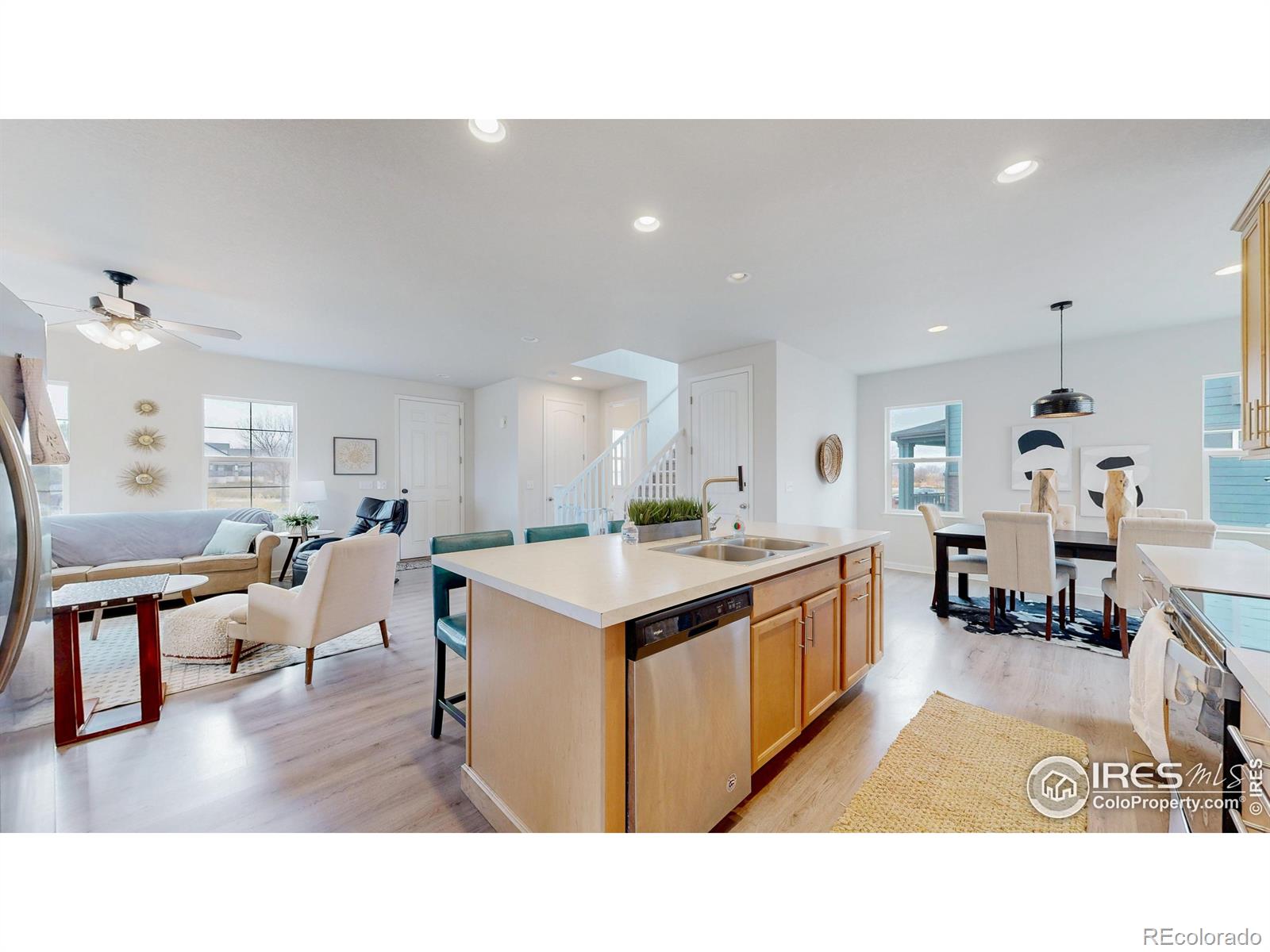 MLS Image #7 for 10604  reunion parkway,commerce city, Colorado