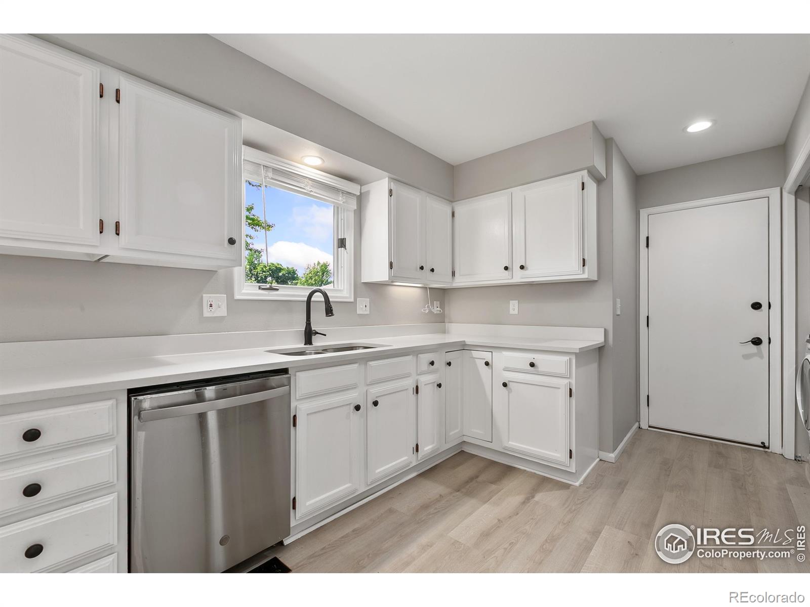 MLS Image #10 for 1069  pinyon drive,windsor, Colorado