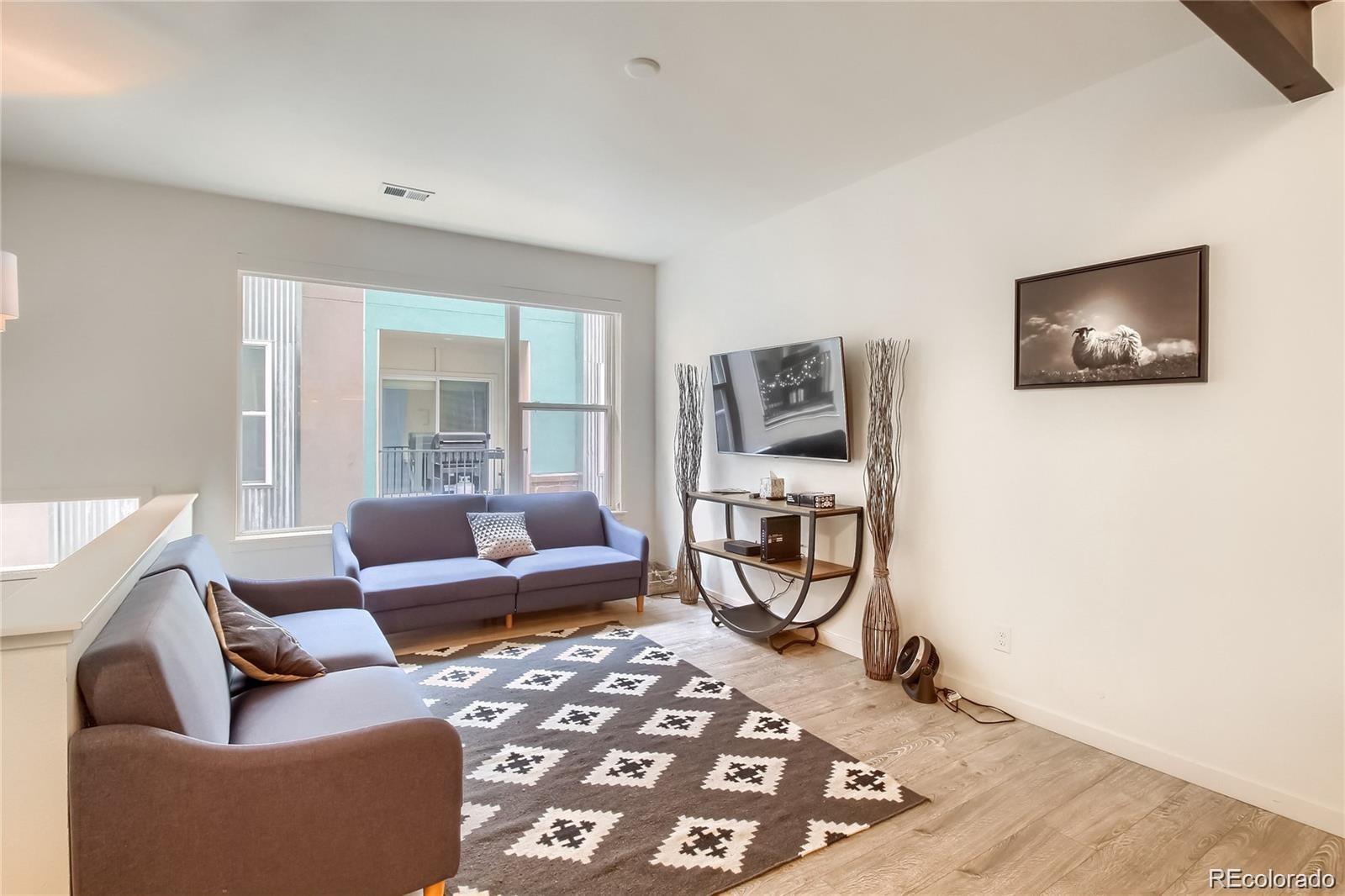 MLS Image #10 for 856  kalamath street,denver, Colorado