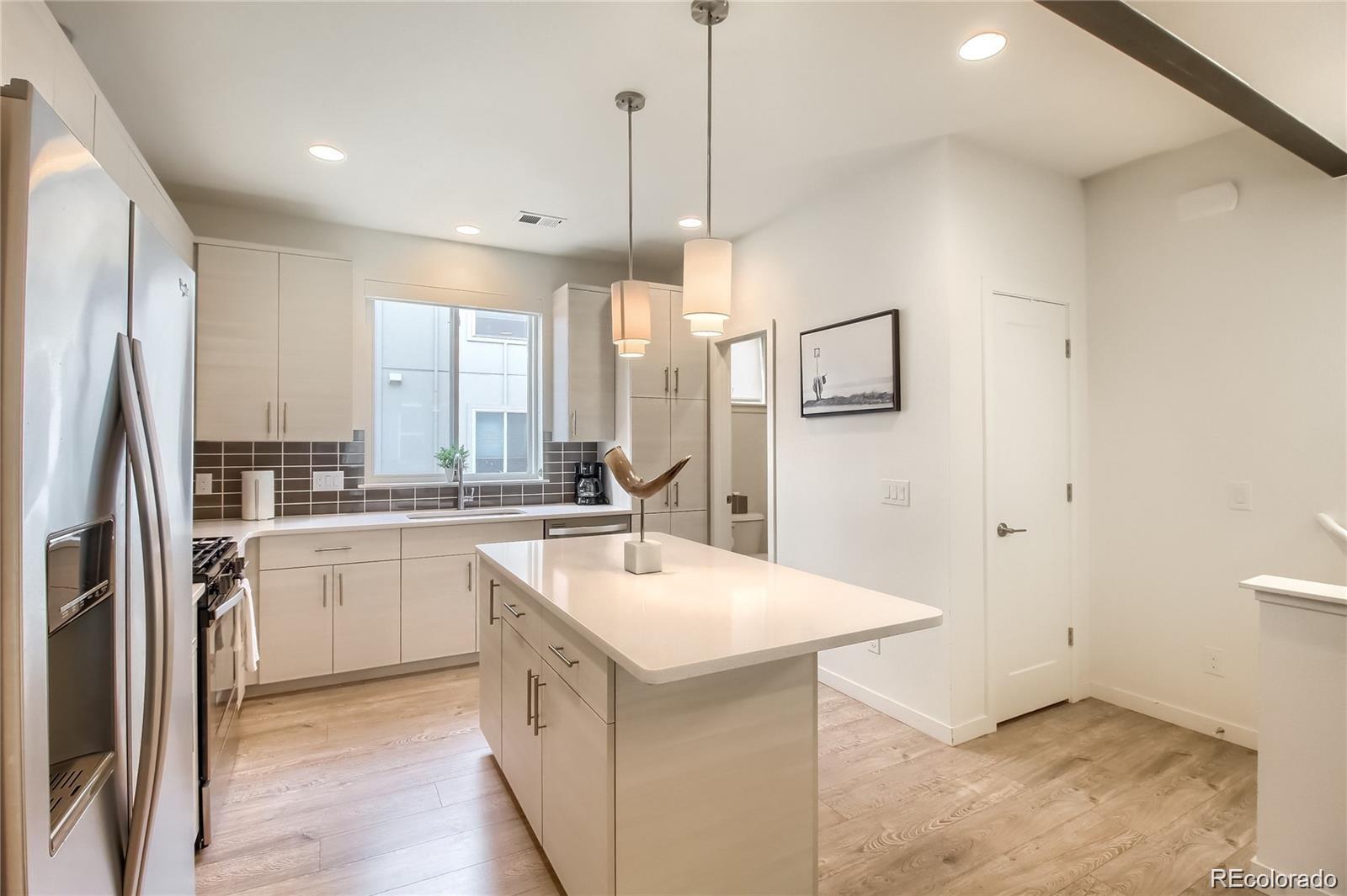MLS Image #3 for 856  kalamath street,denver, Colorado