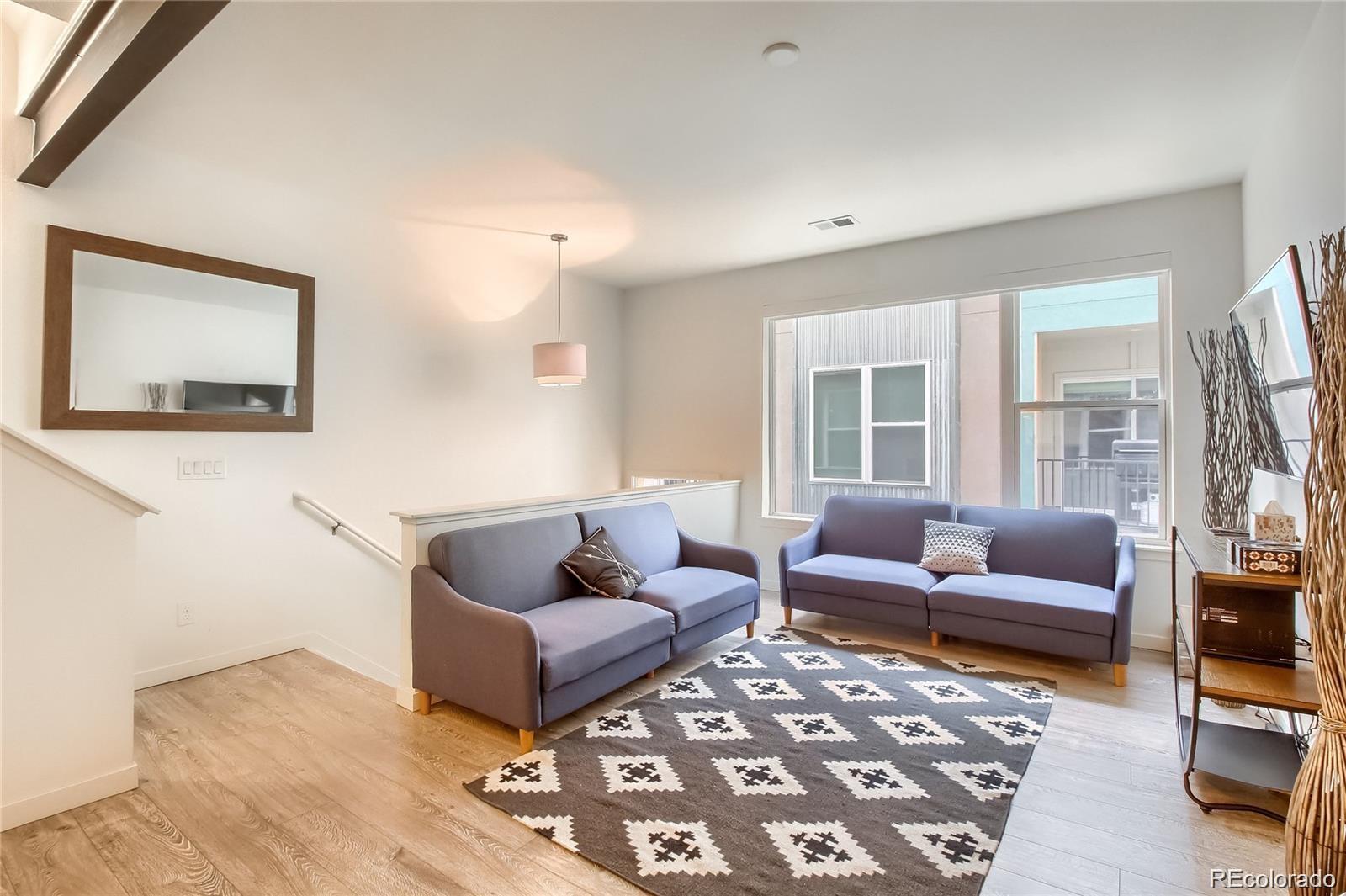 MLS Image #9 for 856  kalamath street,denver, Colorado