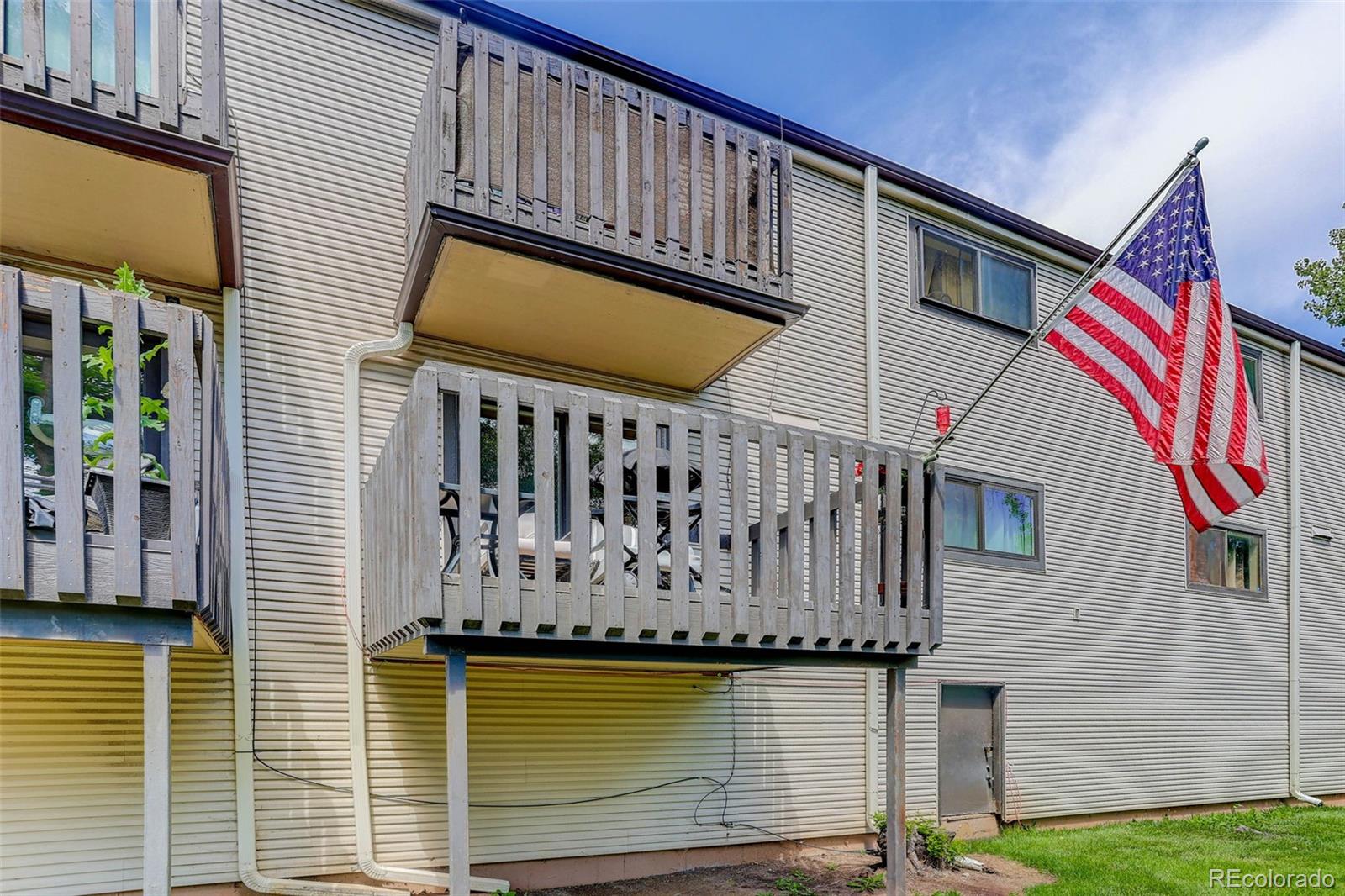 MLS Image #15 for 3550 s harlan street,denver, Colorado