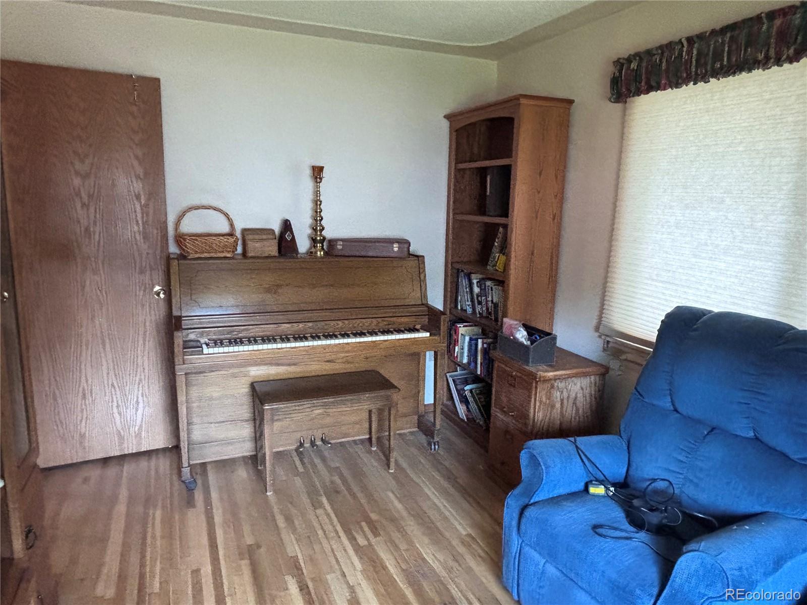 MLS Image #16 for 3910 e orchard road,centennial, Colorado