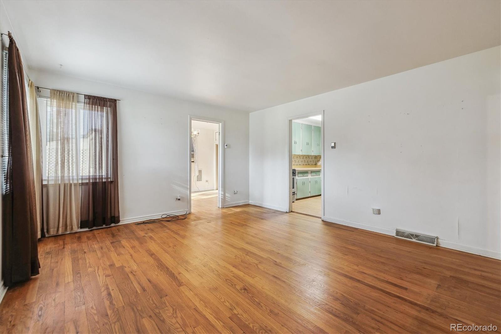 MLS Image #10 for 2105 s irving street,denver, Colorado