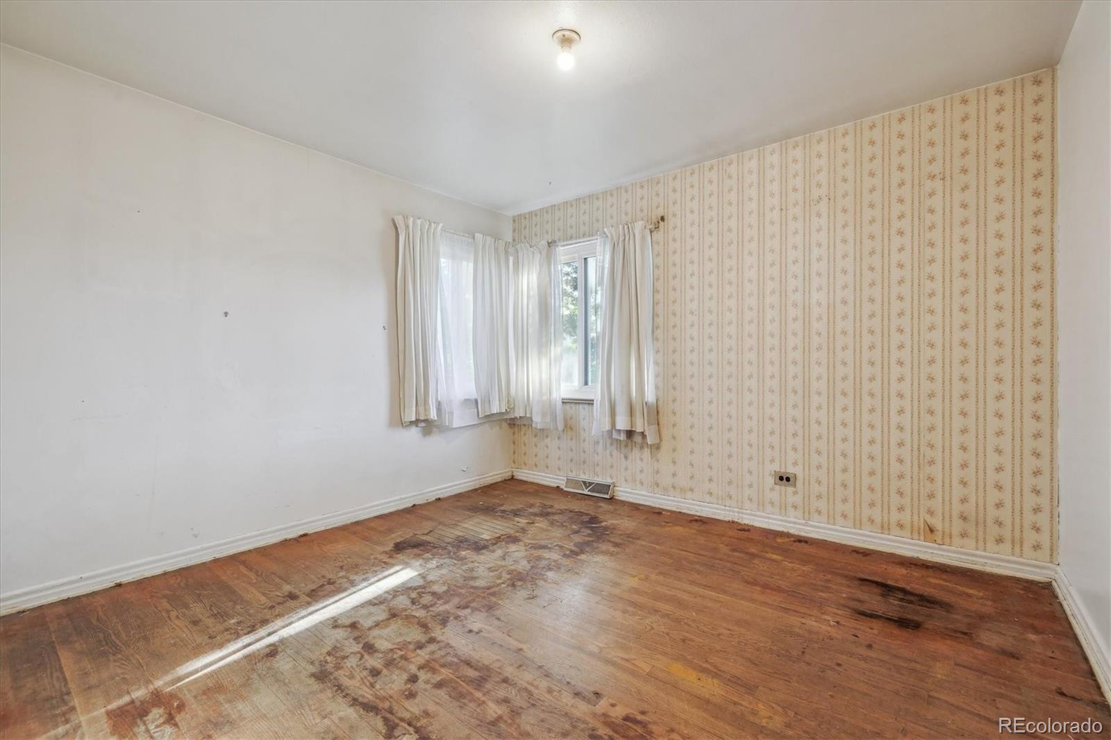 MLS Image #21 for 2105 s irving street,denver, Colorado