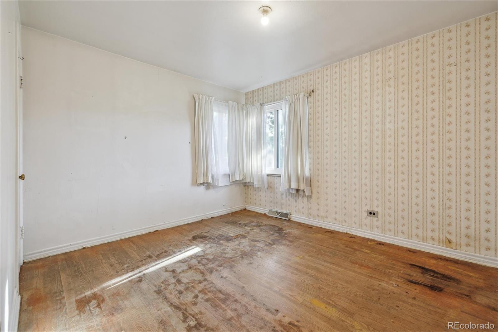 MLS Image #22 for 2105 s irving street,denver, Colorado