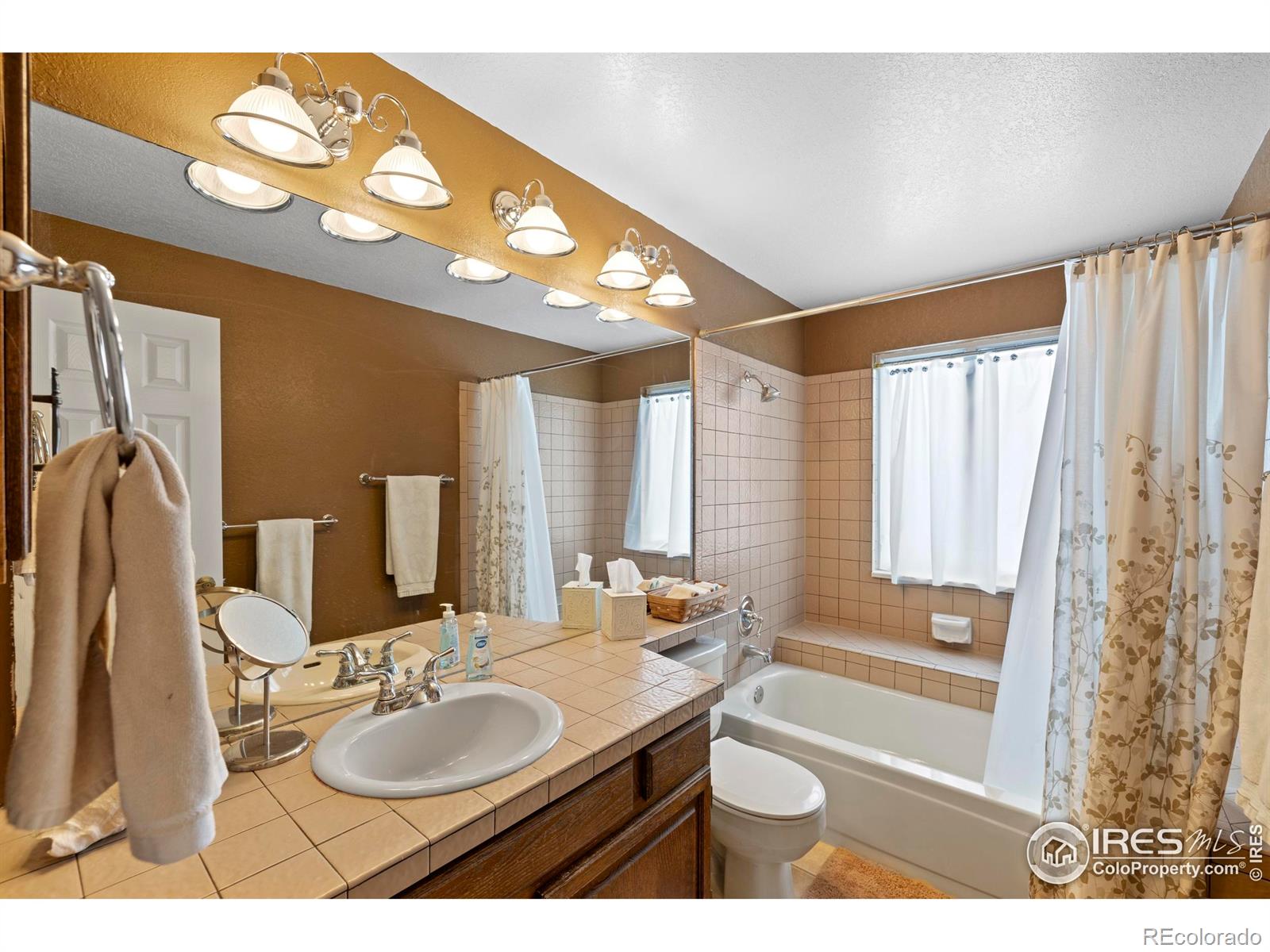 MLS Image #20 for 2232 s yampa court,aurora, Colorado