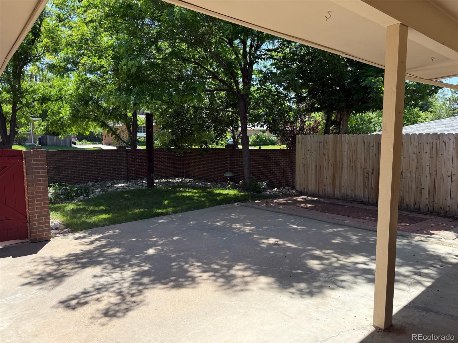 MLS Image #2 for 707 w briarwood avenue,littleton, Colorado