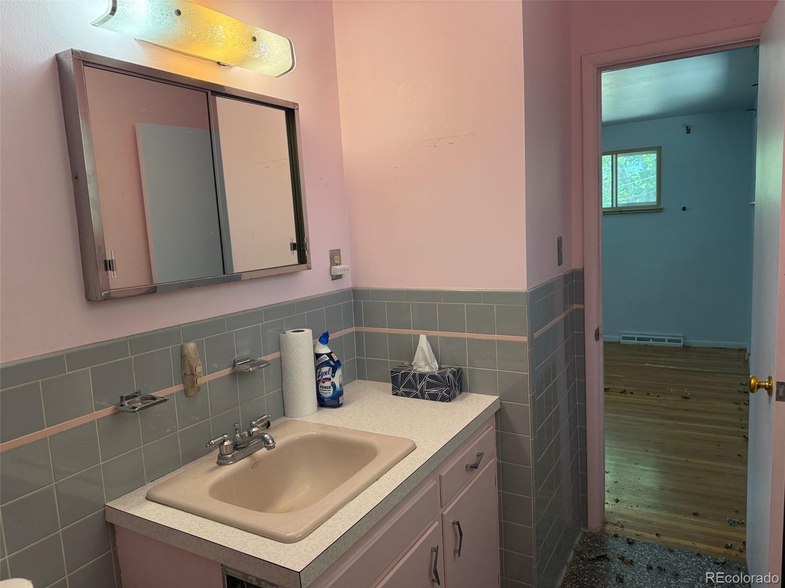 MLS Image #21 for 707 w briarwood avenue,littleton, Colorado