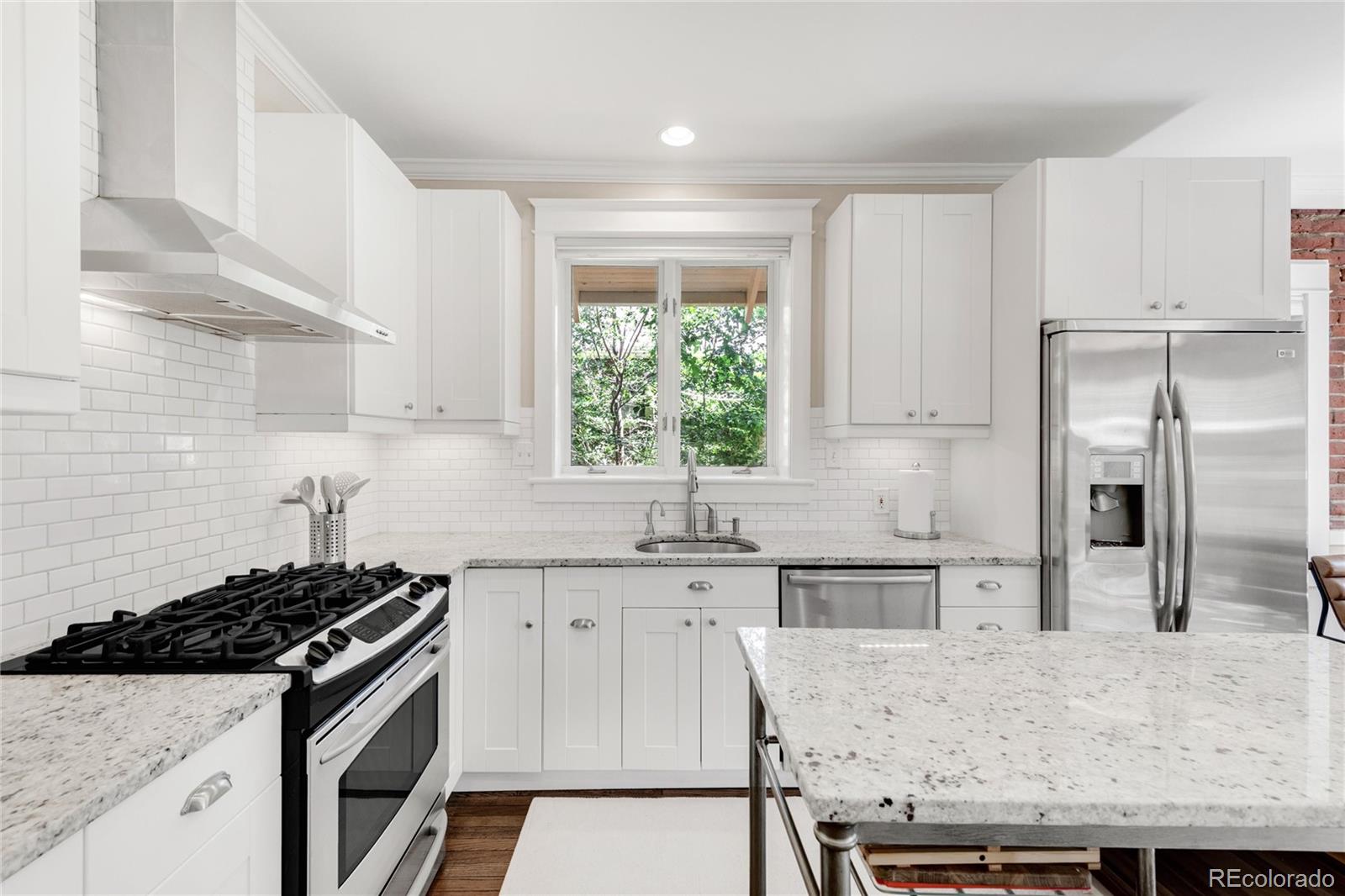 MLS Image #26 for 650  saint paul street,denver, Colorado