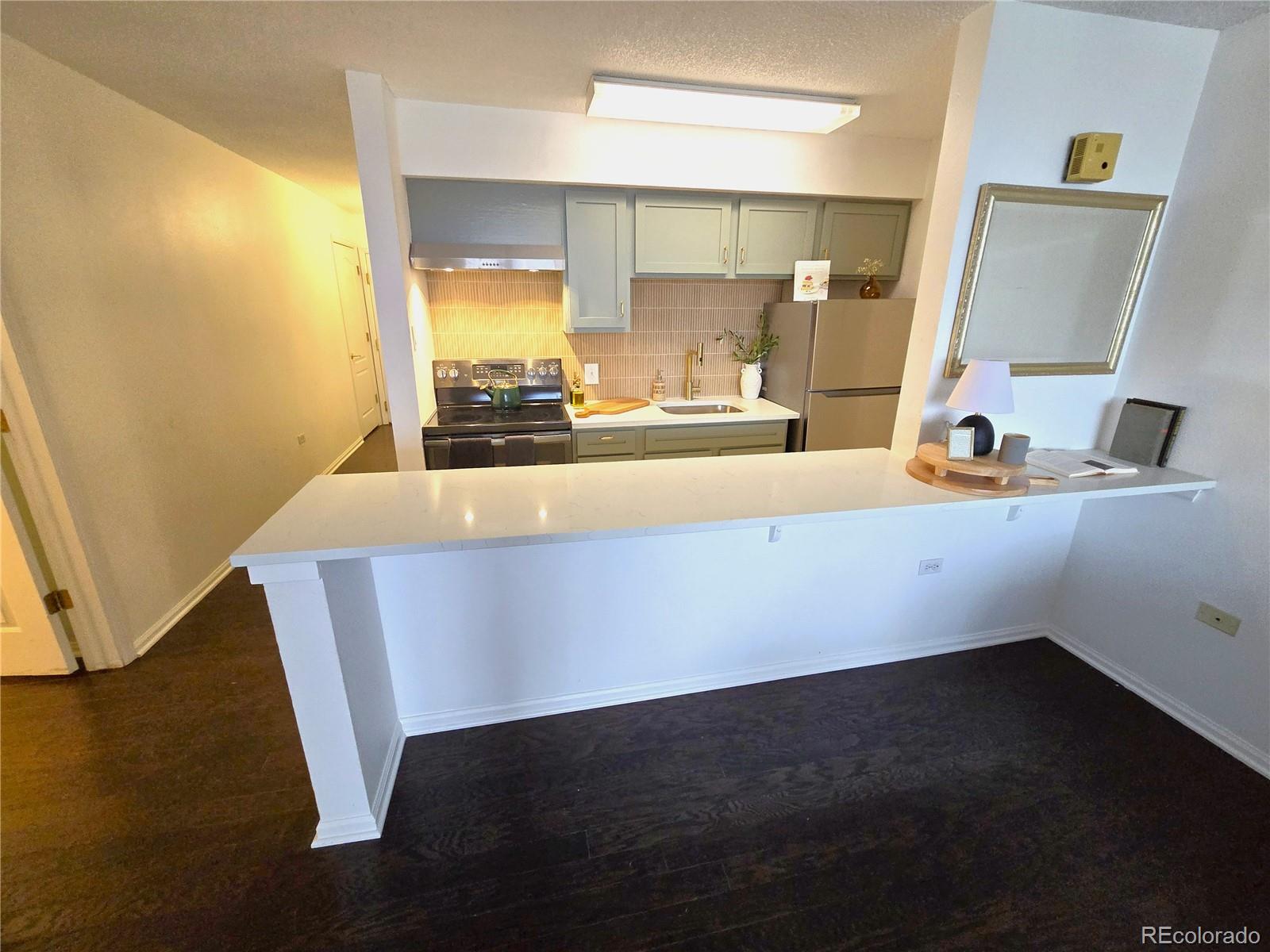 MLS Image #6 for 1020  15th street,denver, Colorado