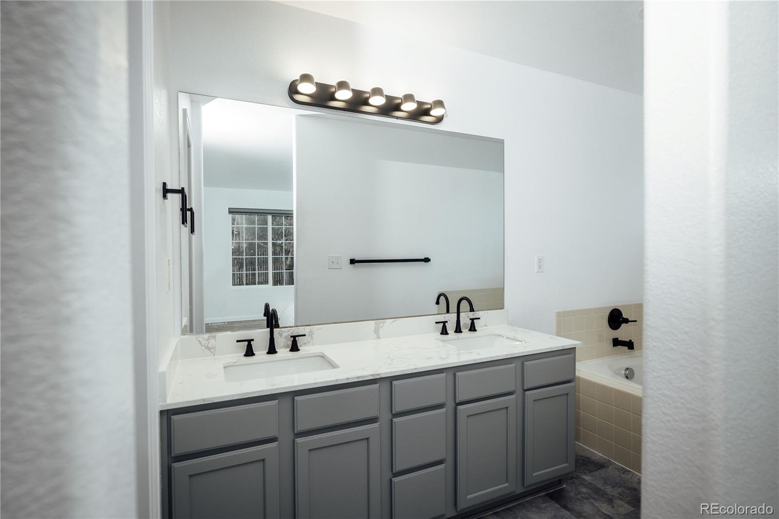 MLS Image #14 for 18656 e harvard drive,aurora, Colorado