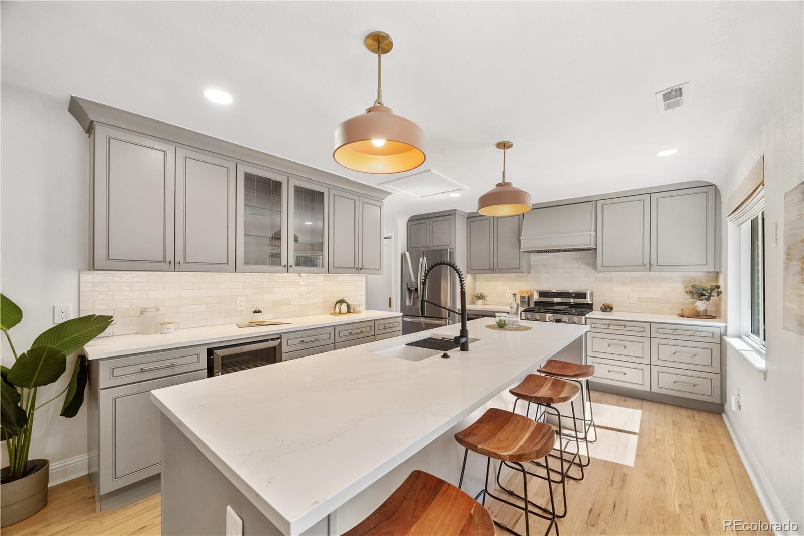 MLS Image #10 for 1380  magnolia street,denver, Colorado