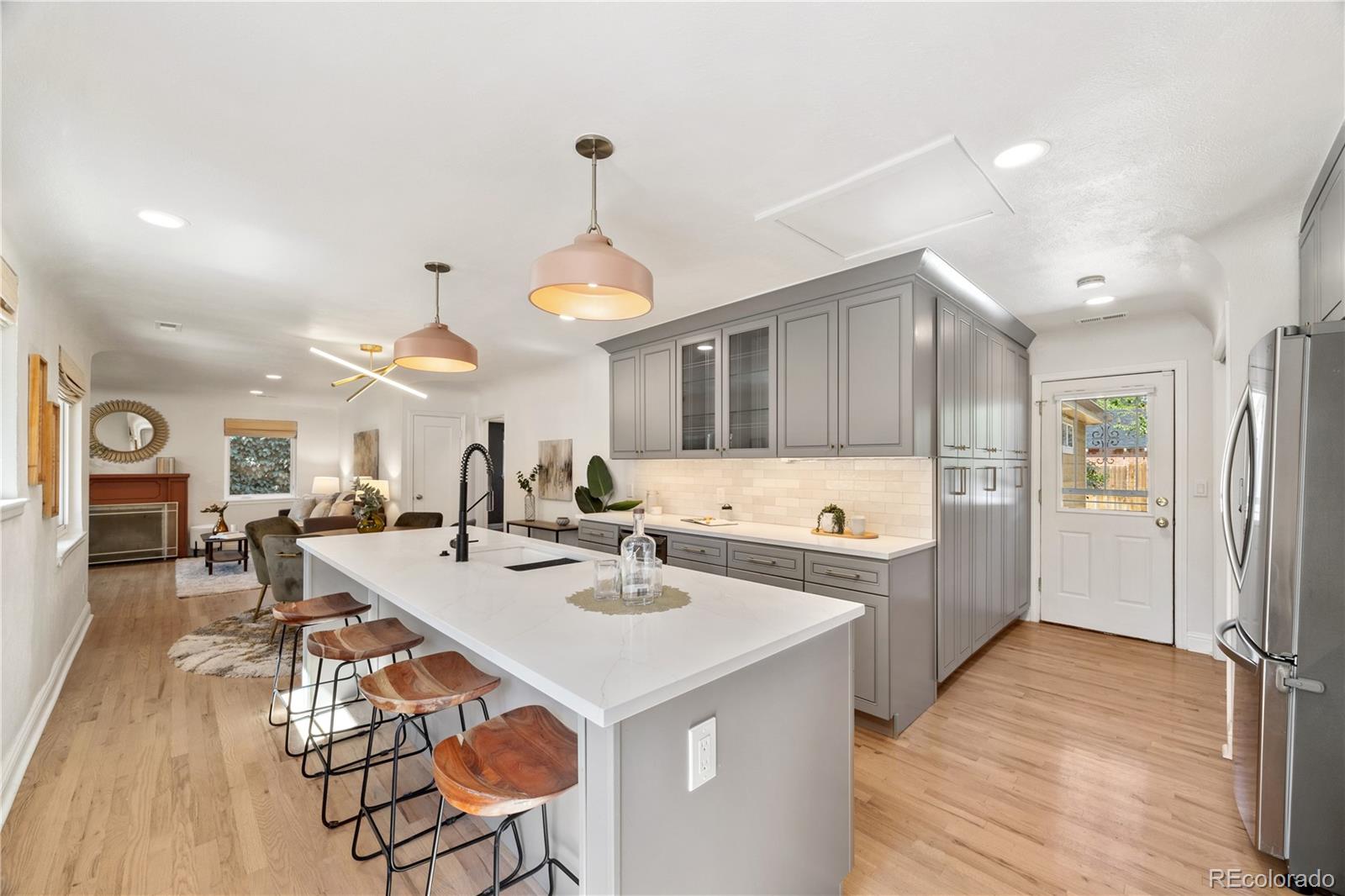 MLS Image #11 for 1380  magnolia street,denver, Colorado