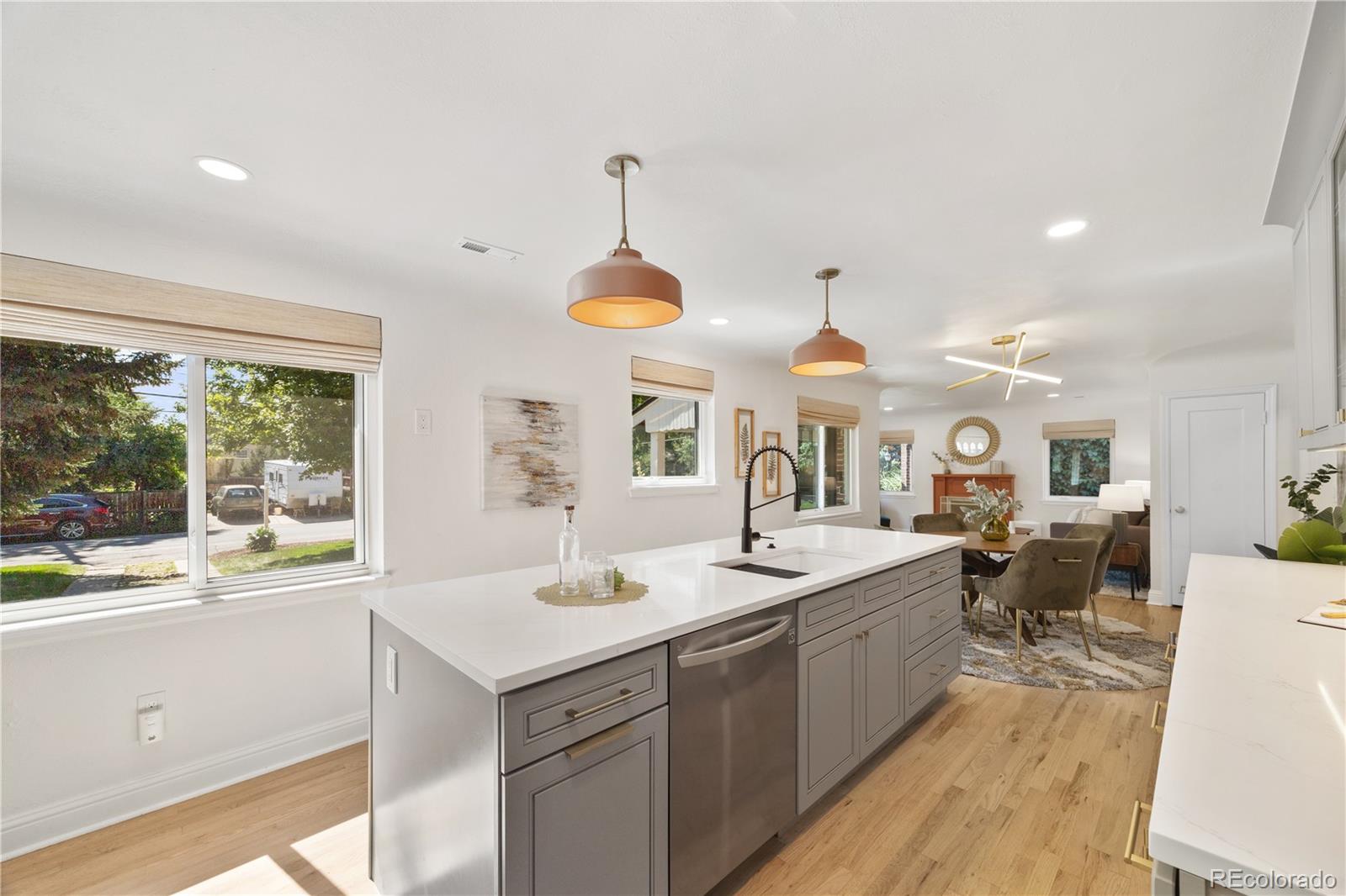 MLS Image #13 for 1380  magnolia street,denver, Colorado