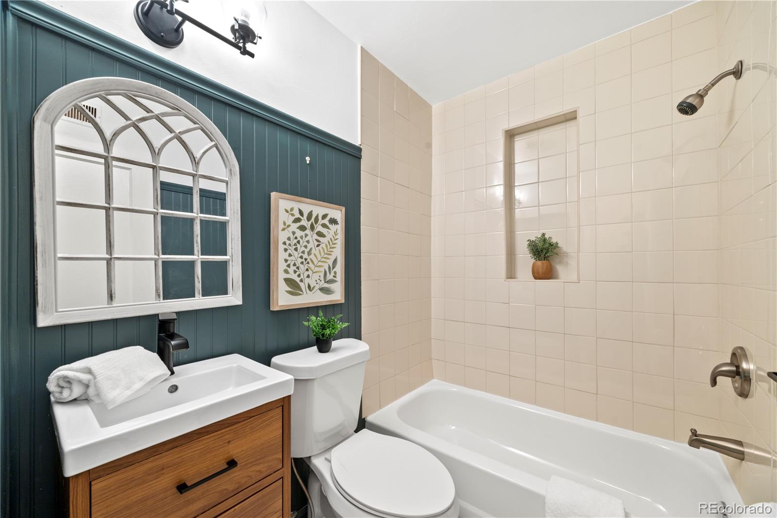 MLS Image #26 for 1380  magnolia street,denver, Colorado
