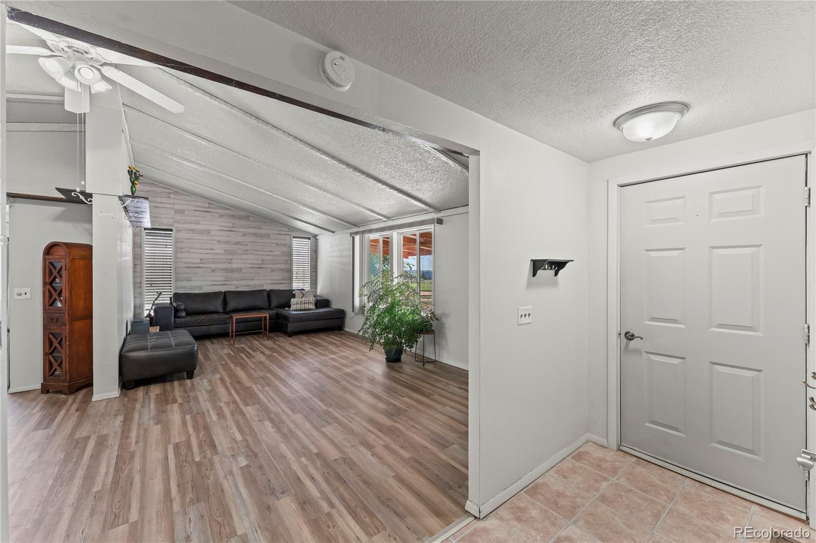 MLS Image #3 for 1367  18th street,penrose, Colorado