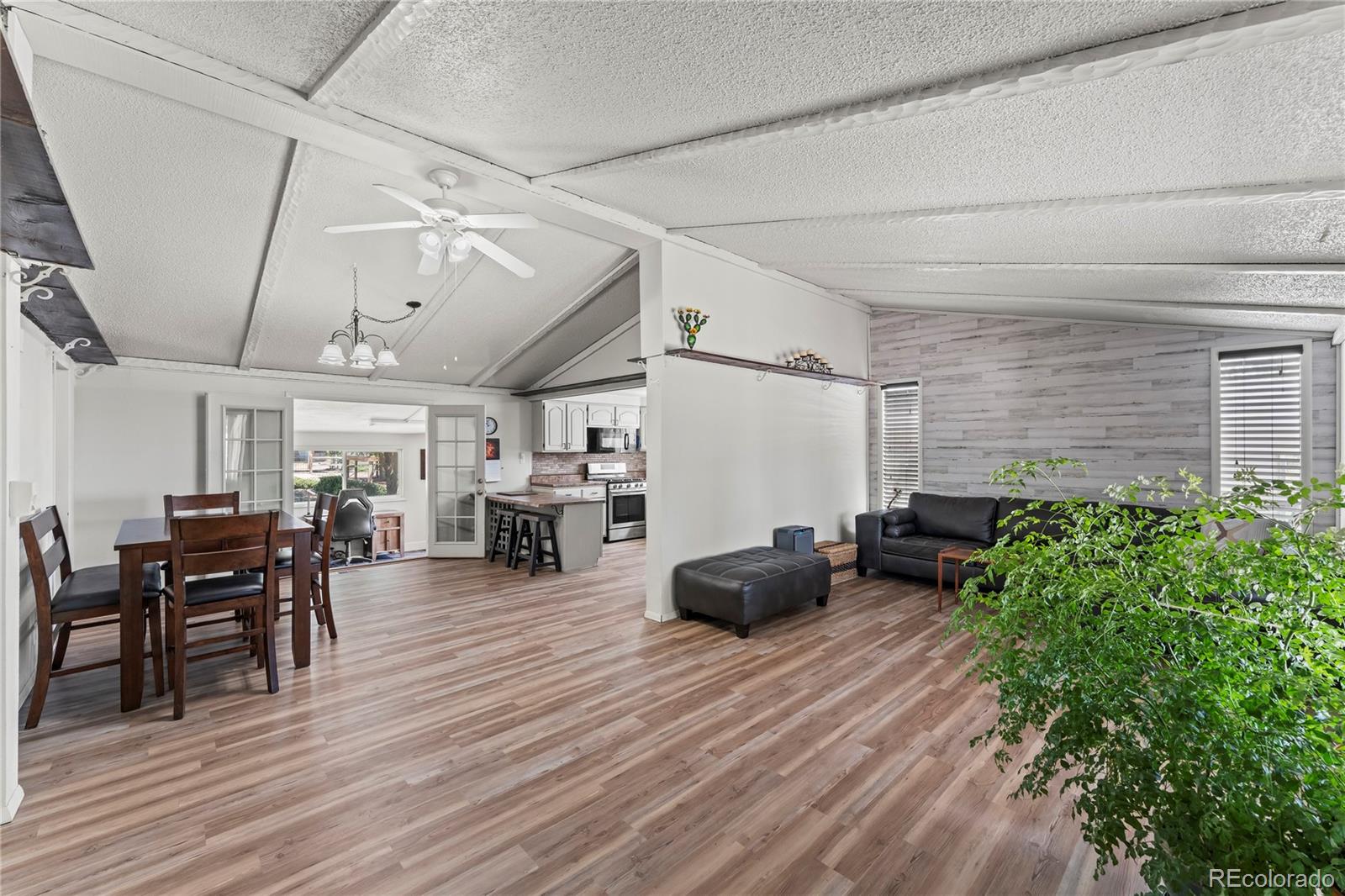 MLS Image #4 for 1367  18th street,penrose, Colorado