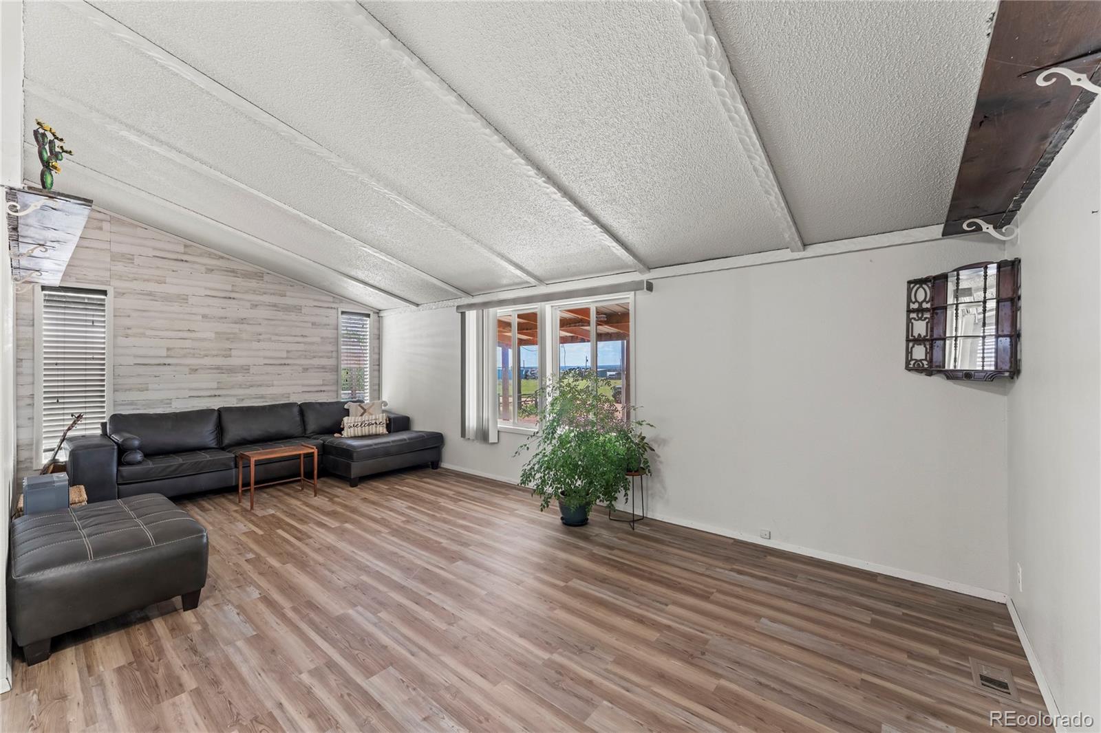 MLS Image #5 for 1367  18th street,penrose, Colorado
