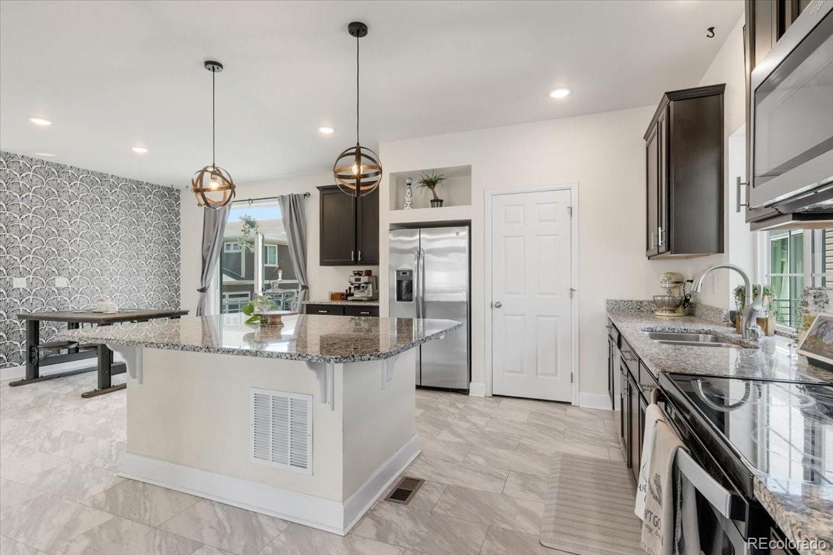 MLS Image #10 for 239 s old hammer street,aurora, Colorado