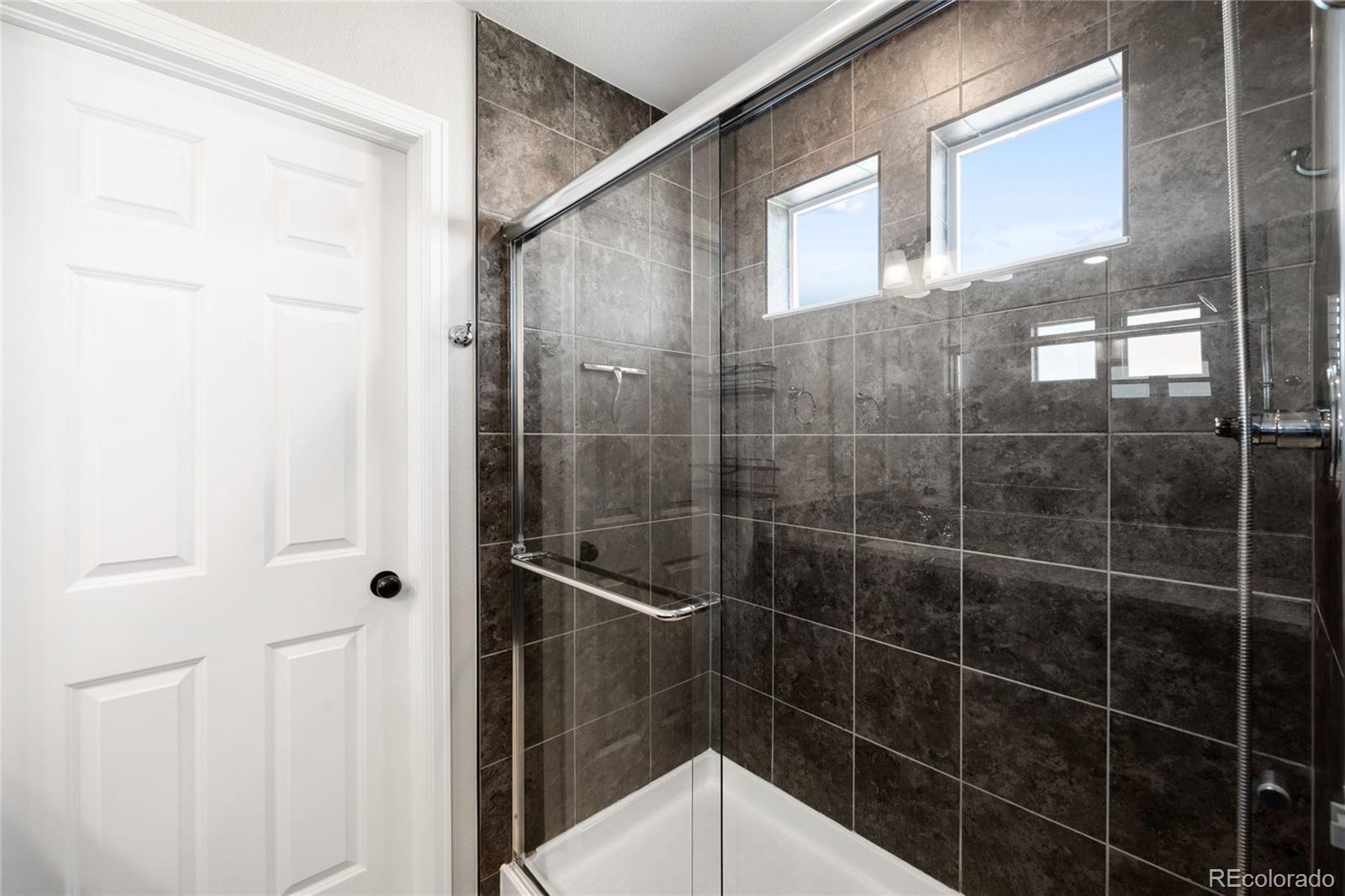 MLS Image #19 for 21925 e 44th place,aurora, Colorado