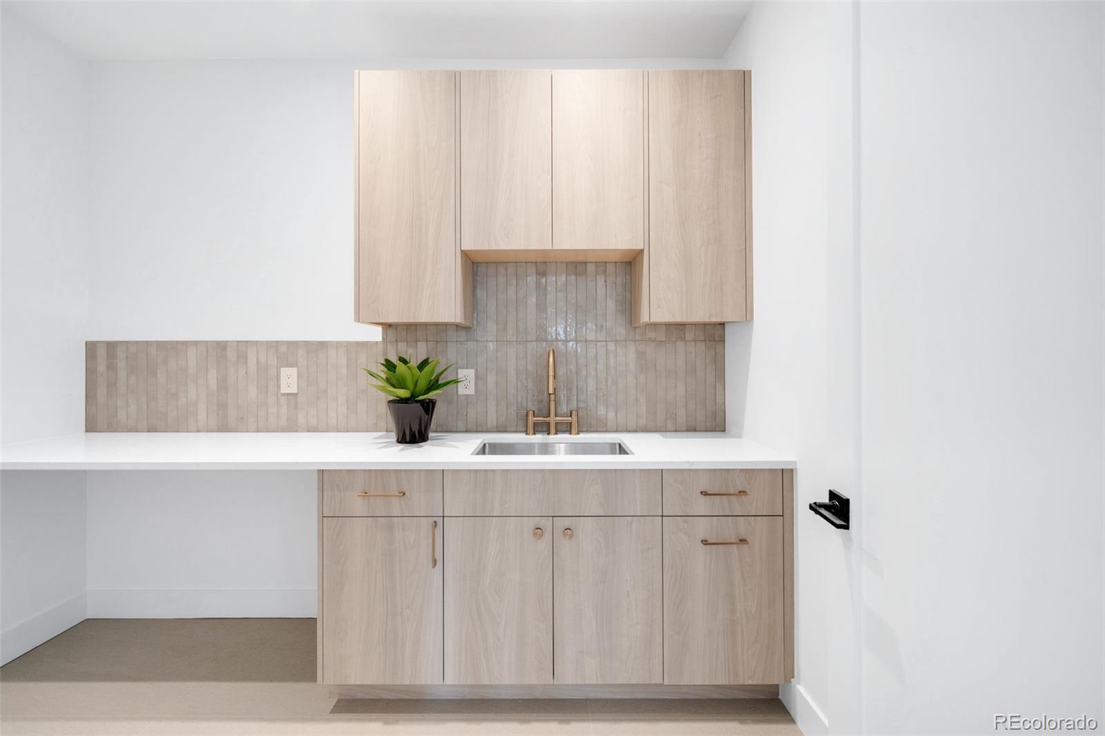 MLS Image #13 for 3410 s bellaire street,denver, Colorado