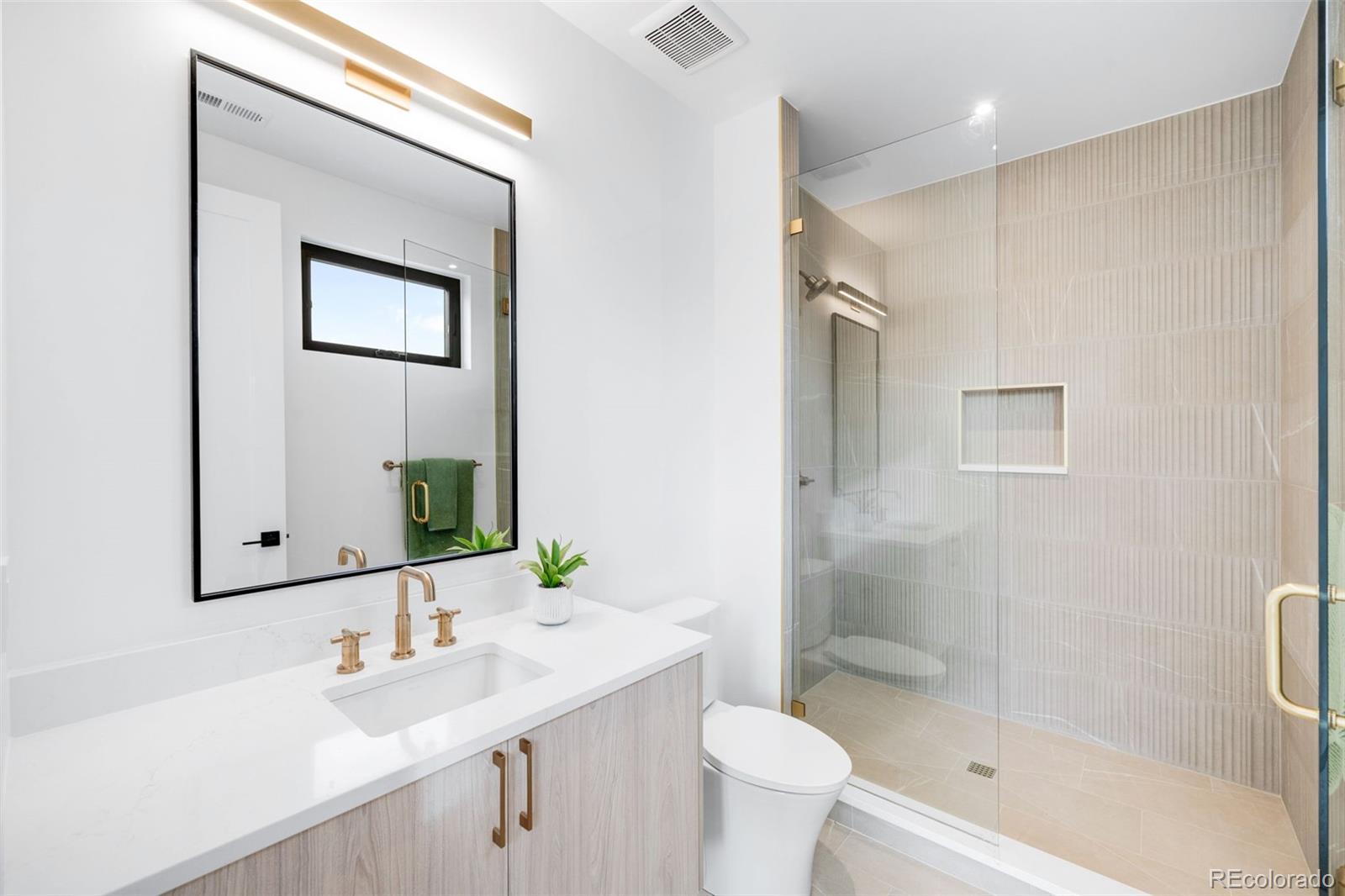 MLS Image #14 for 3410 s bellaire street,denver, Colorado