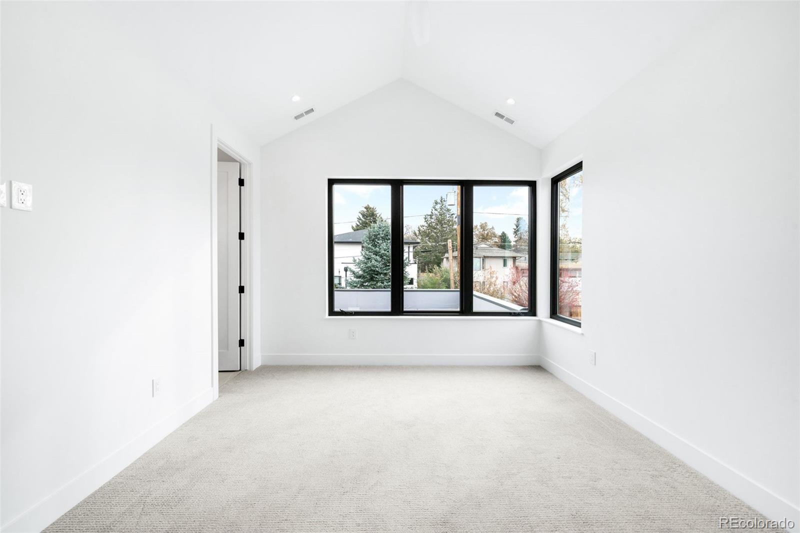 MLS Image #15 for 3410 s bellaire street,denver, Colorado