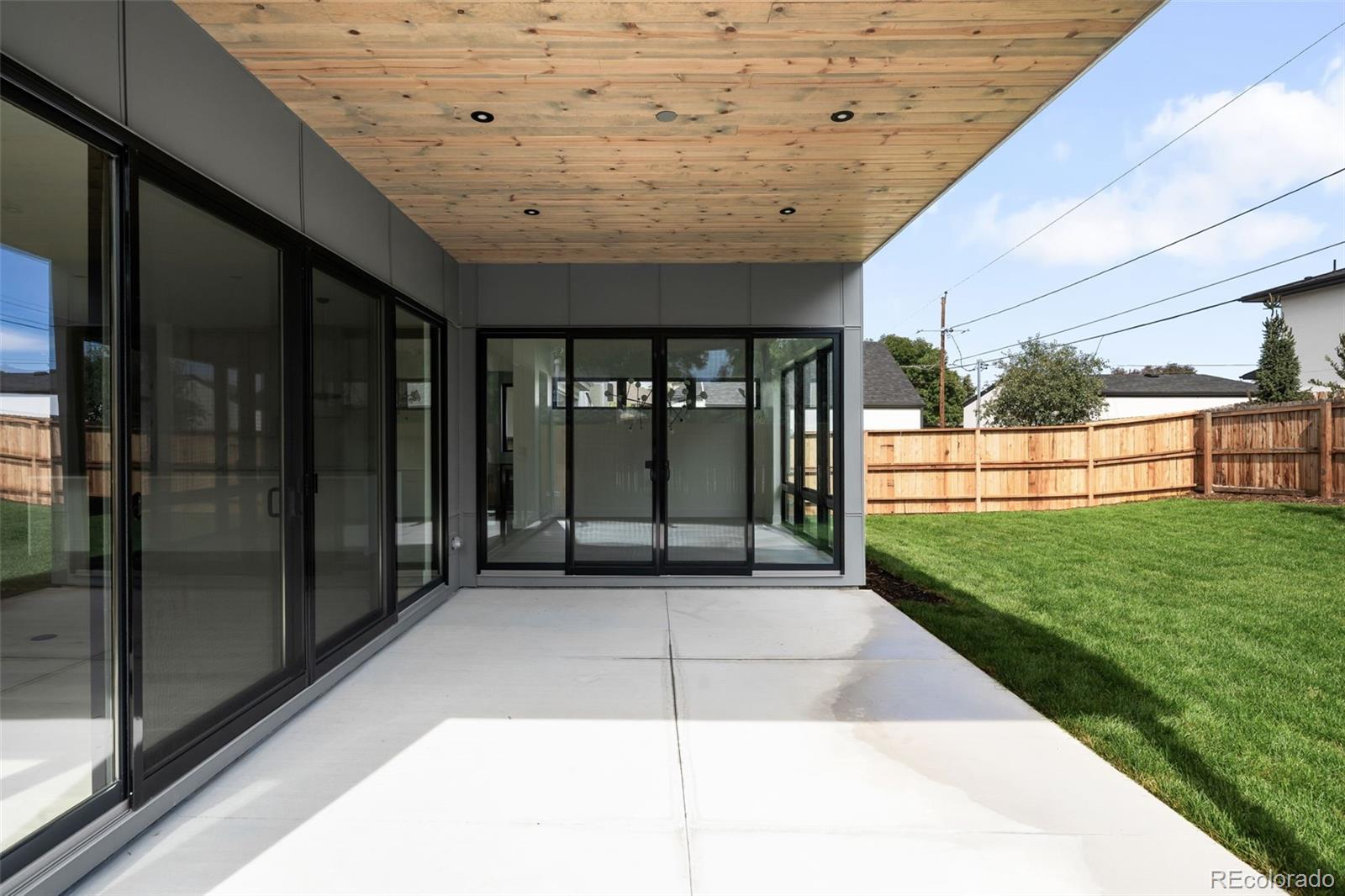 MLS Image #18 for 3410 s bellaire street,denver, Colorado