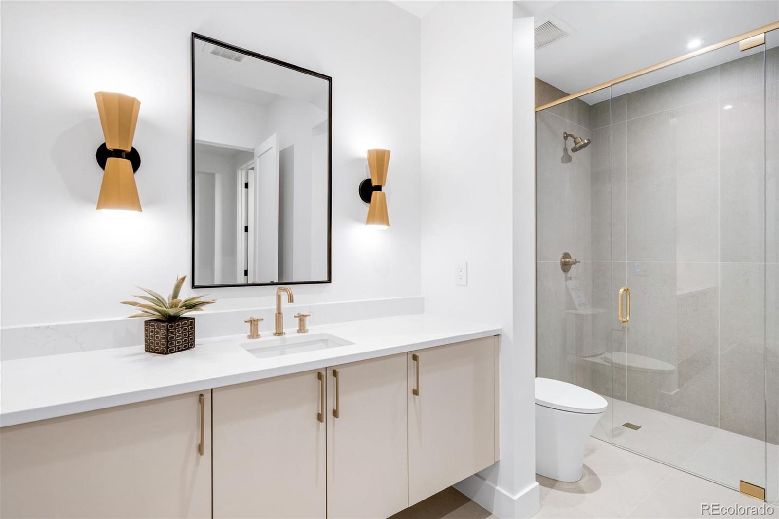MLS Image #29 for 3410 s bellaire street,denver, Colorado