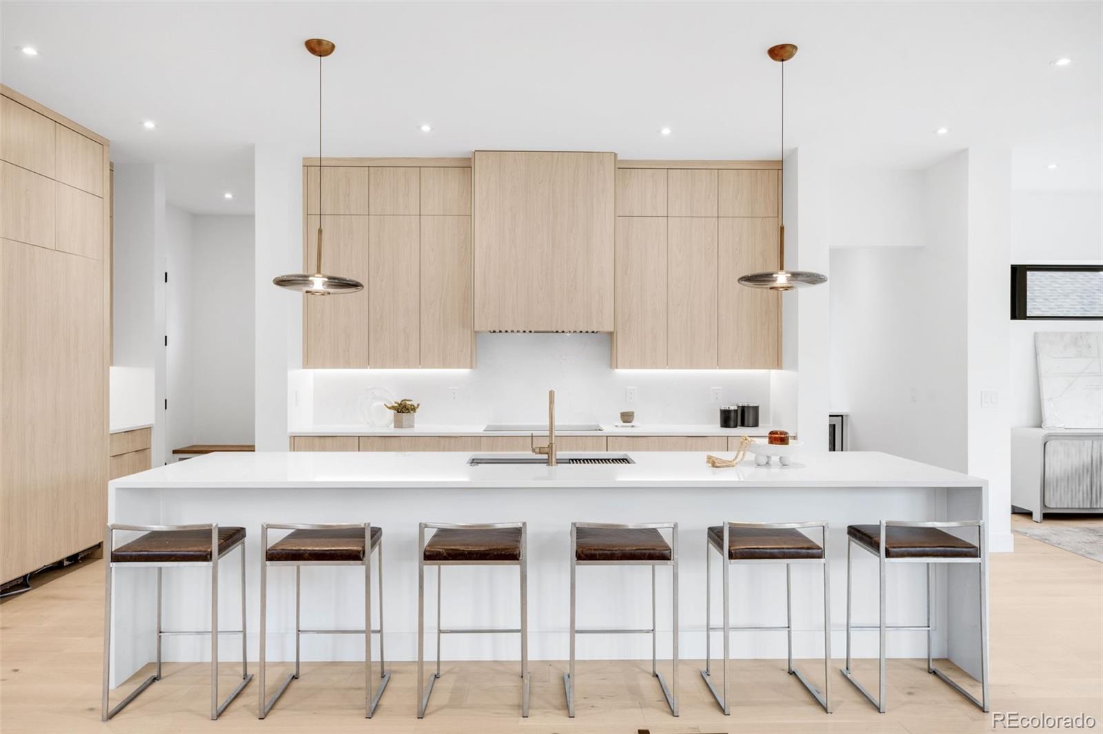 MLS Image #4 for 3410 s bellaire street,denver, Colorado