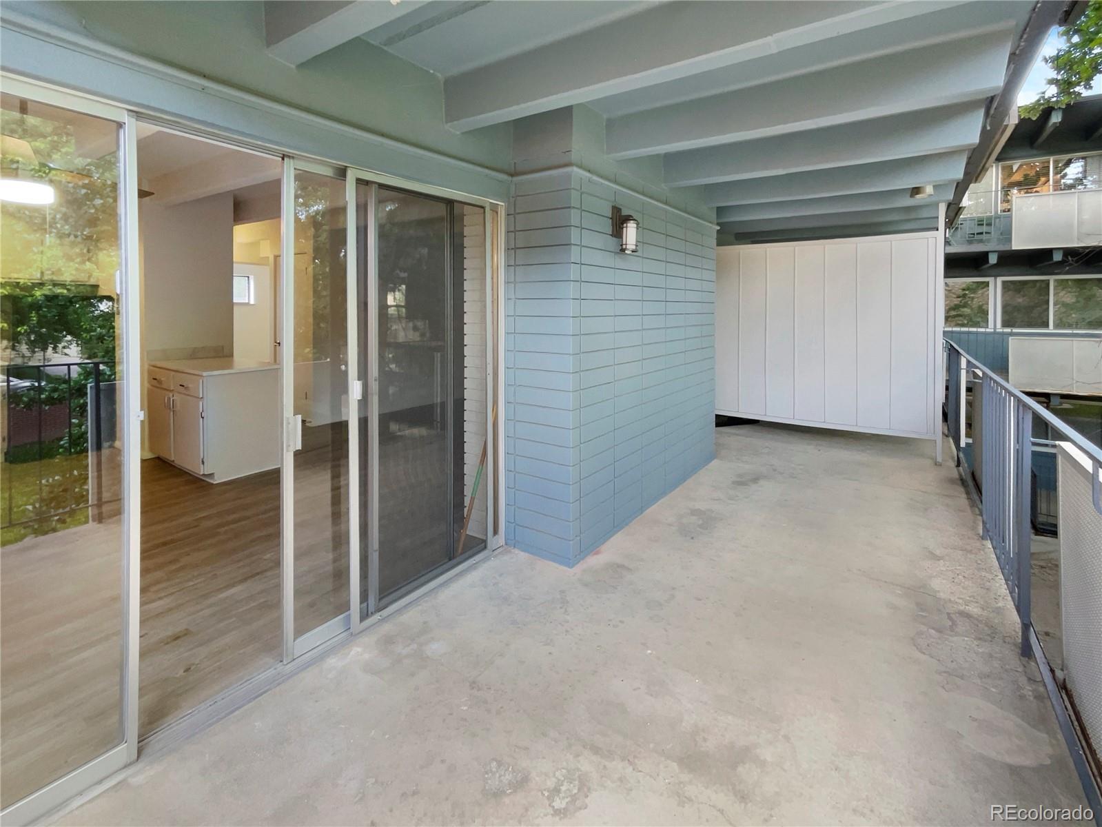 MLS Image #6 for 2401 s gaylord street 206,denver, Colorado