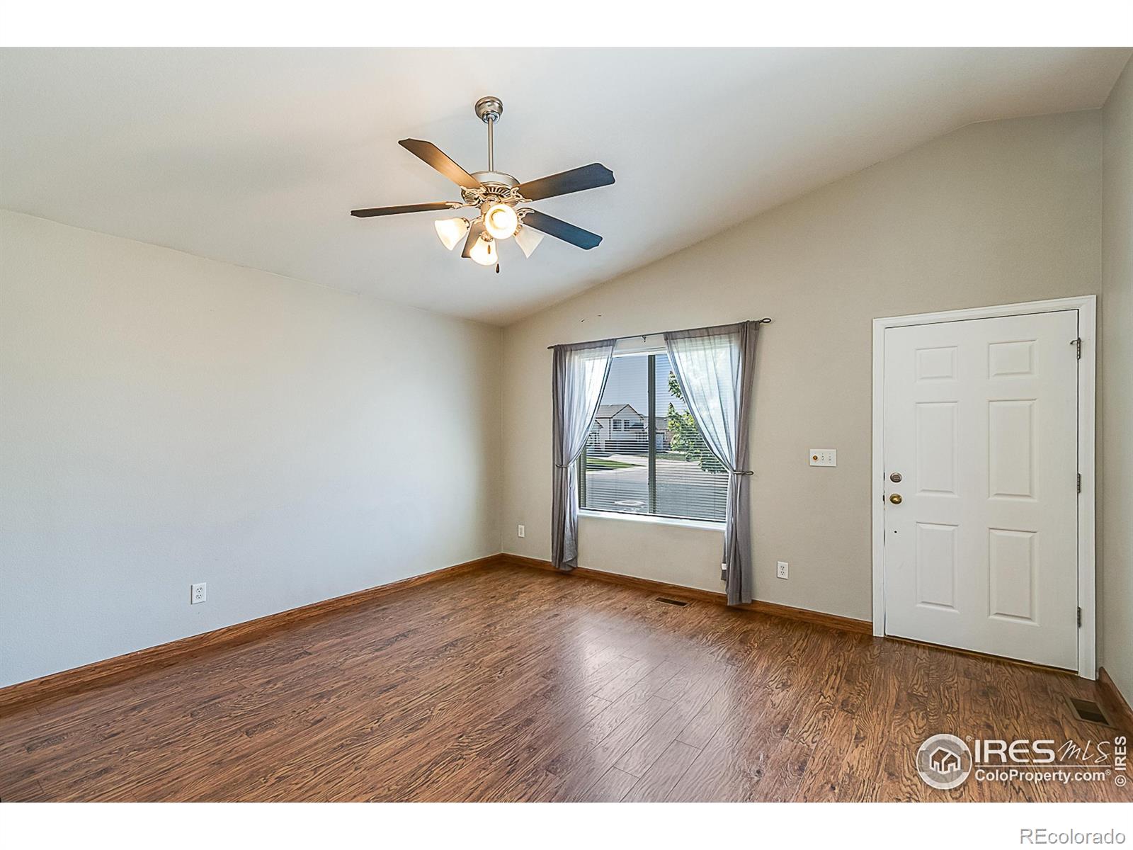 MLS Image #8 for 321 e 29th st rd,greeley, Colorado