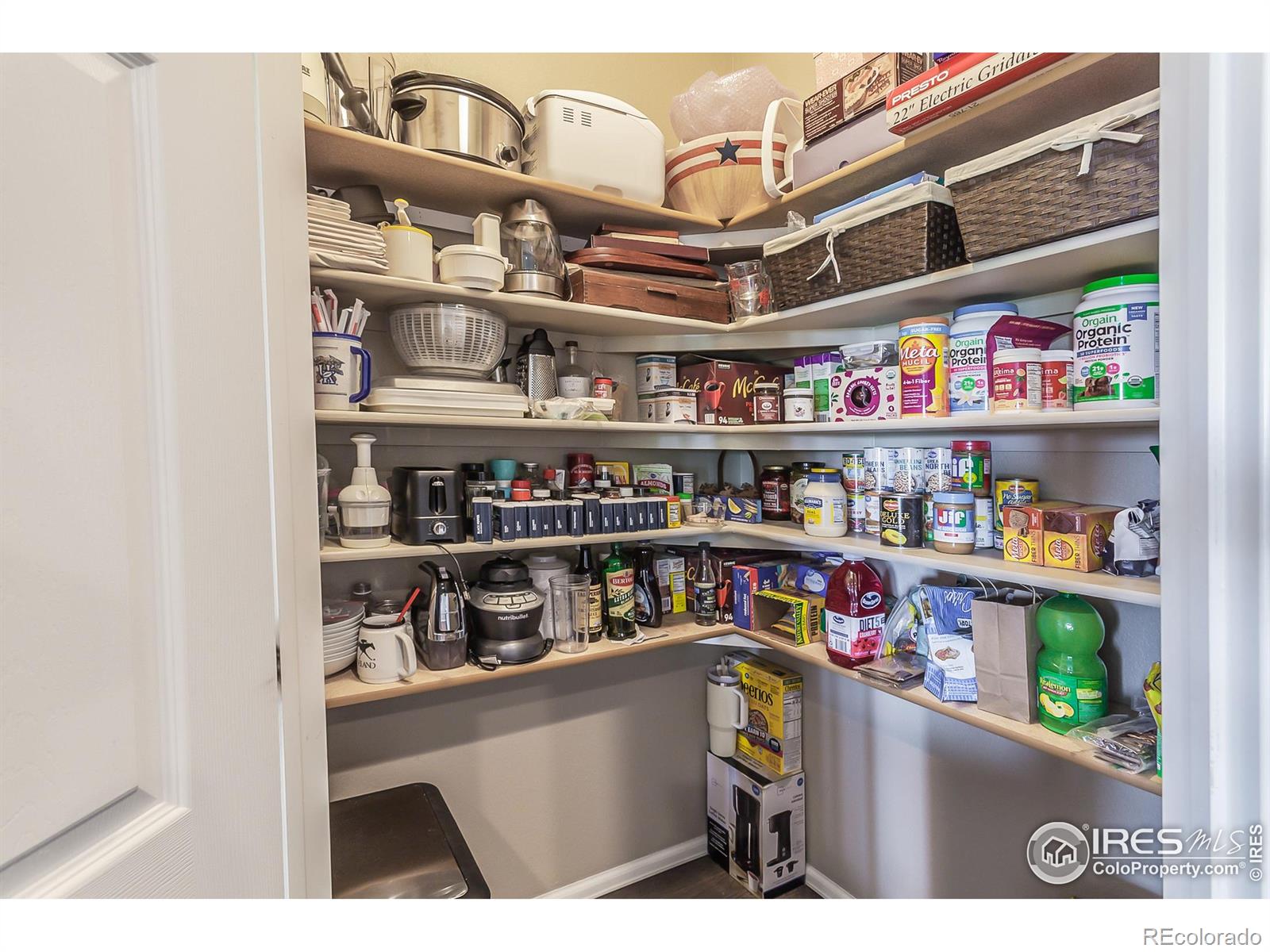 MLS Image #14 for 6793  covenant court,timnath, Colorado