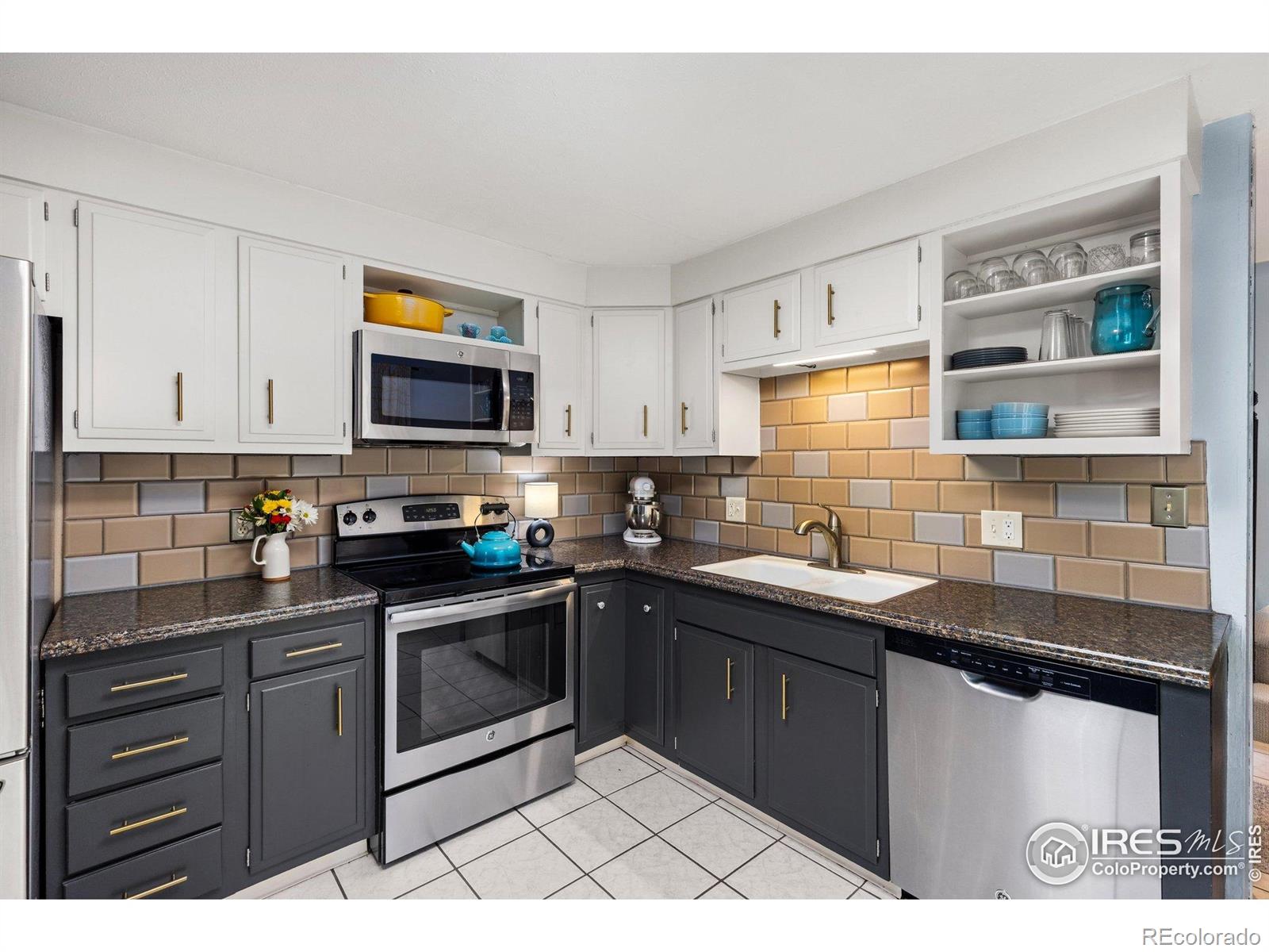 MLS Image #7 for 32  powder horn place,longmont, Colorado