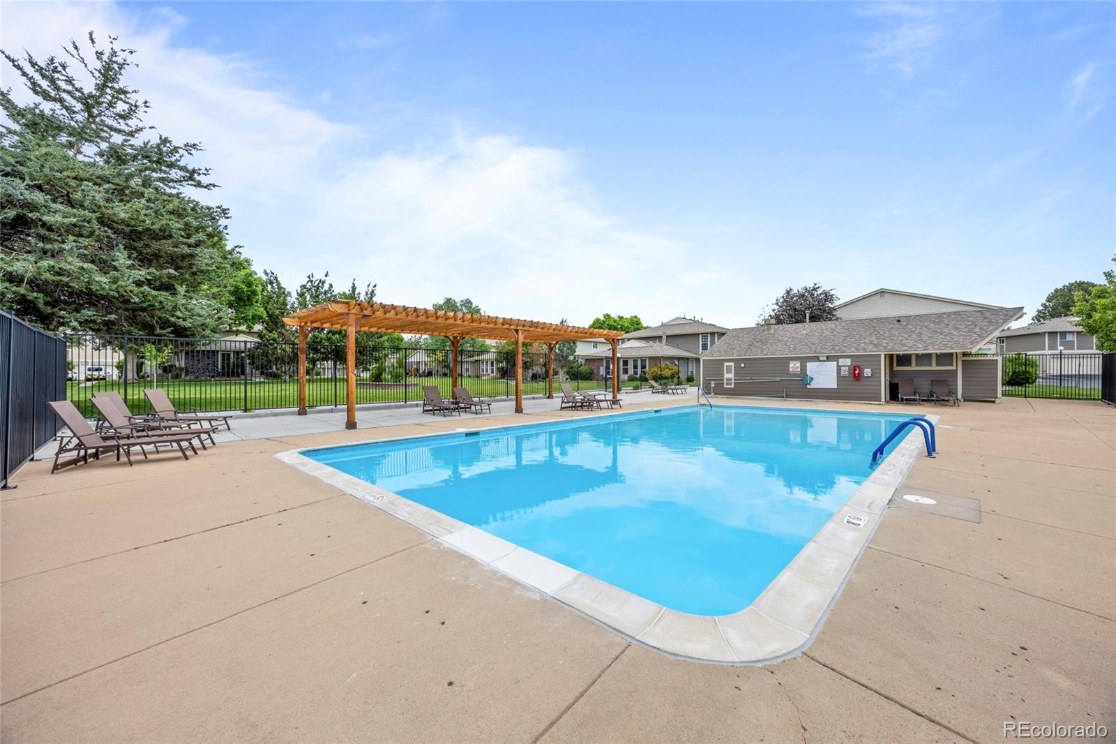 MLS Image #26 for 1250 s monaco parkway 50,denver, Colorado