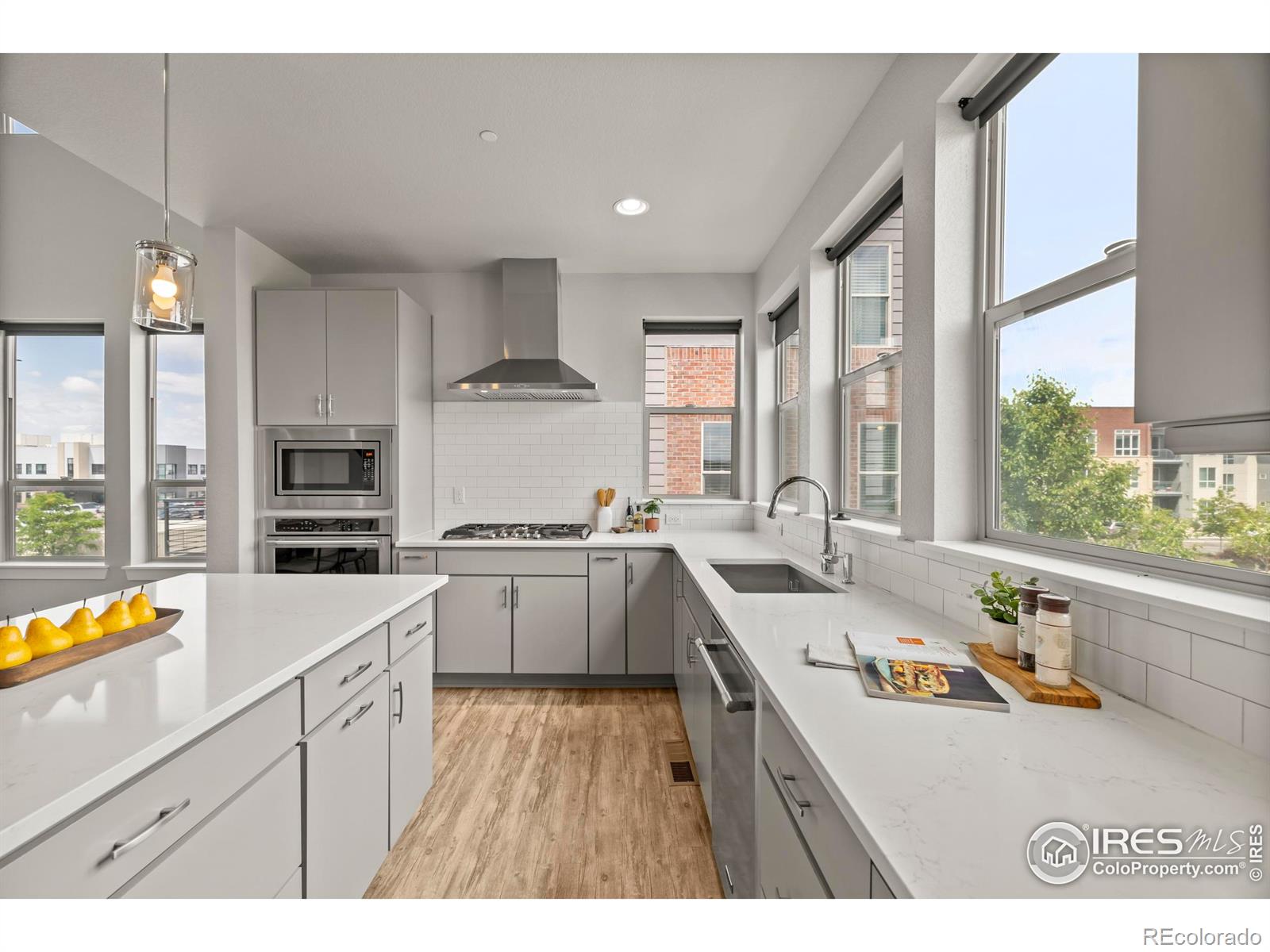 MLS Image #7 for 9052 e 47th avenue ,denver, Colorado